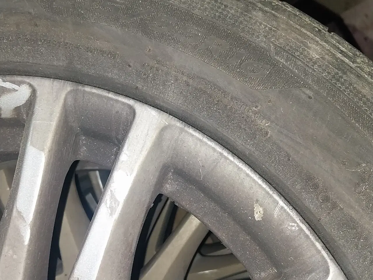 Billede 3 - Ford alufælge med sommerdæk