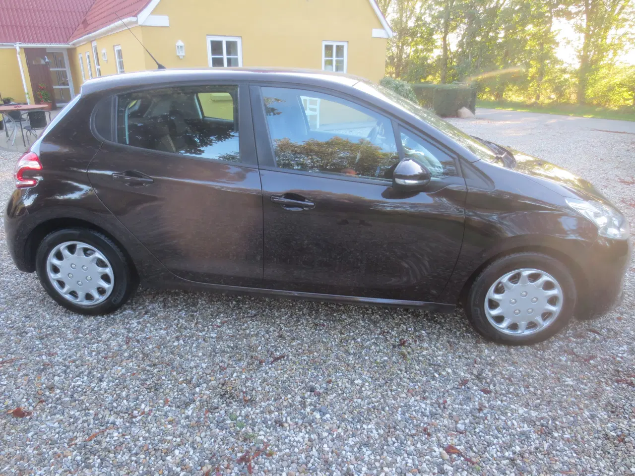 Billede 10 - Peugeot 208 1.4 i 95 Hk. År 2012. 