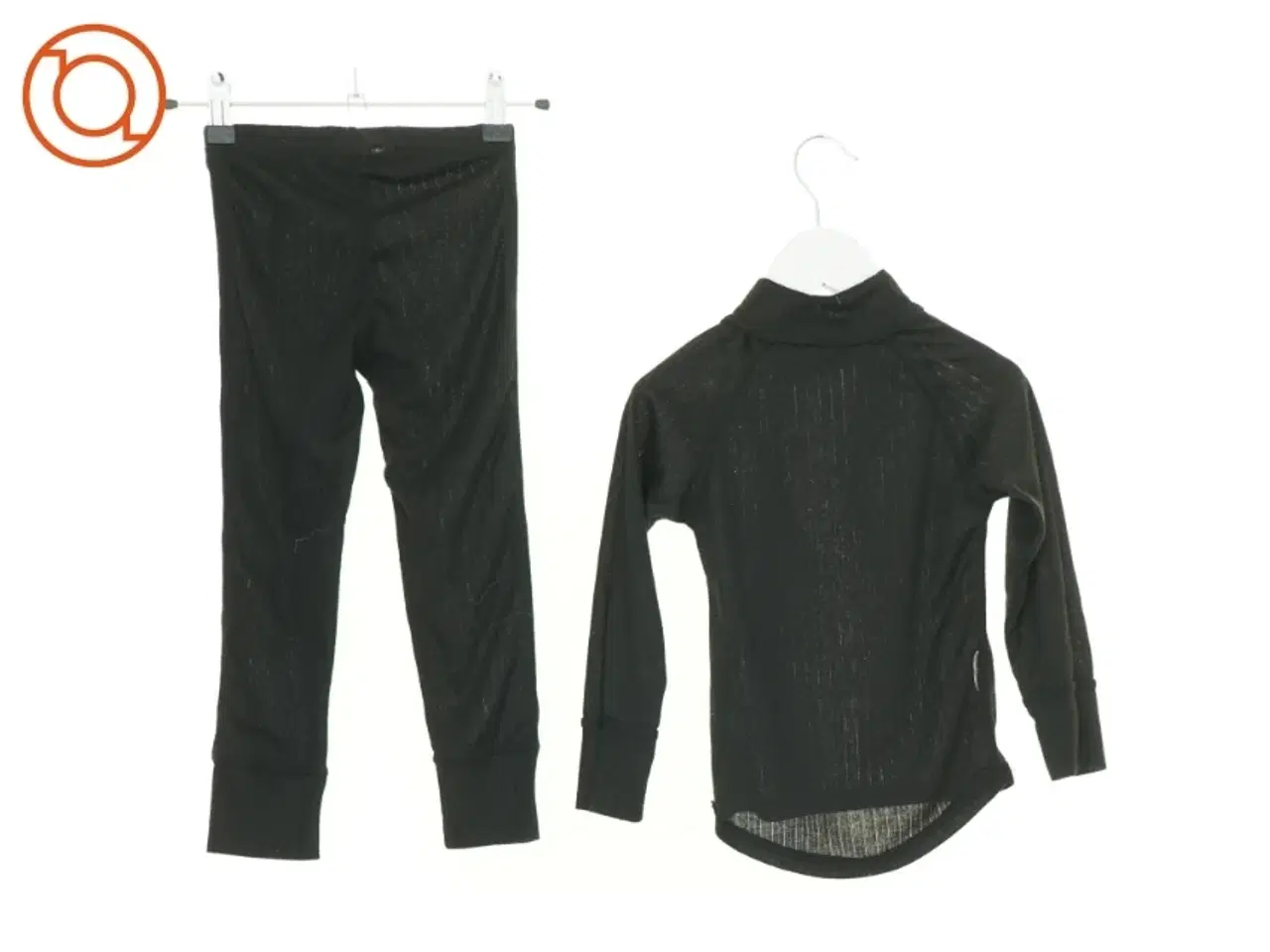 Billede 2 - Skiundertøj(2 dele) (str. 104 cm)