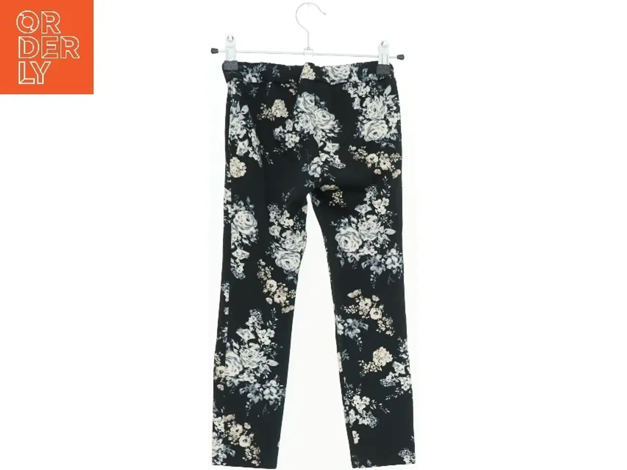 Billede 2 - Bukser med blomsterprint fra United Colors Of Benetton (str. 110)