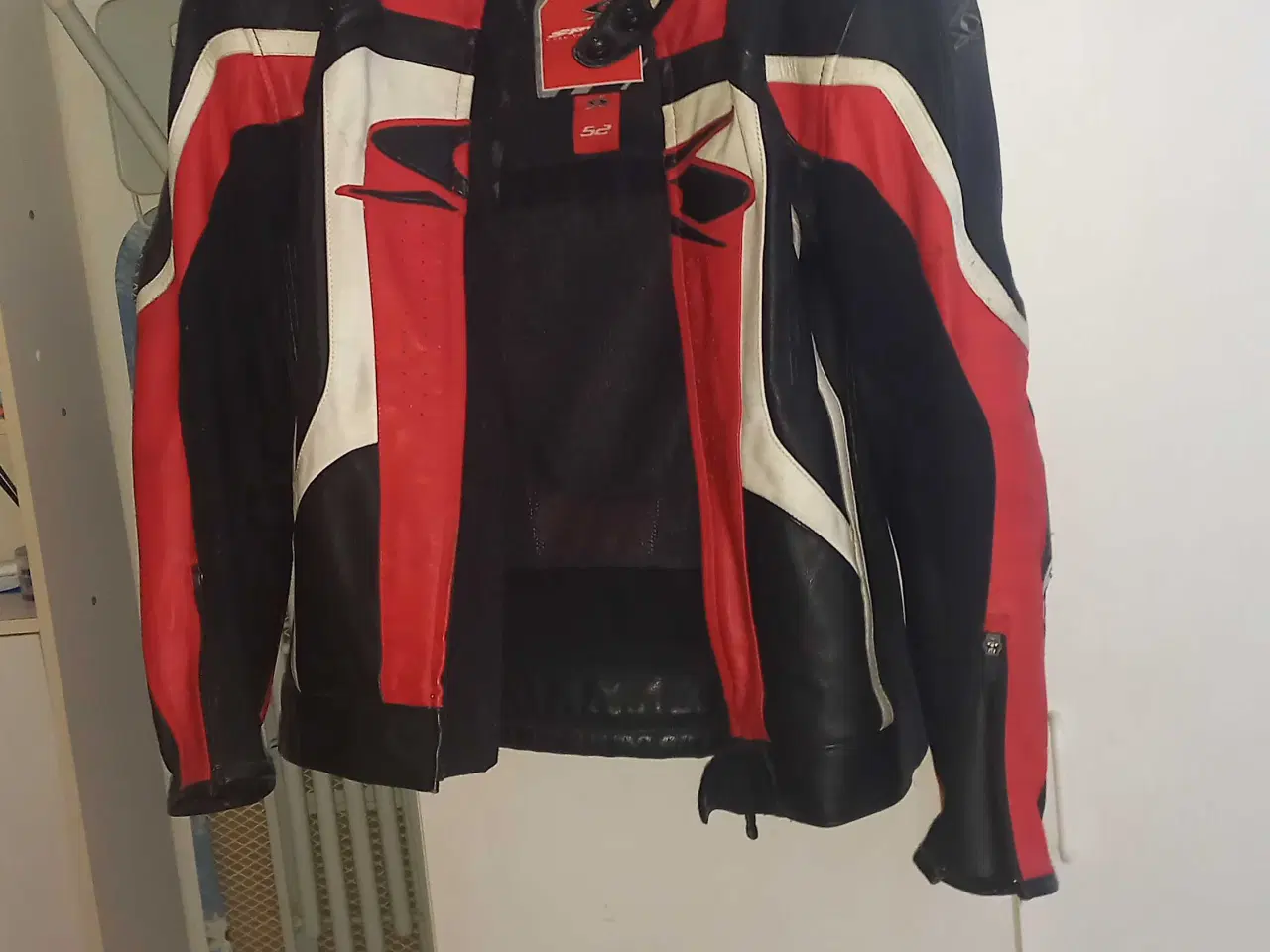 Billede 3 - Heldragt i læder str m,samt jakke i læder str 54