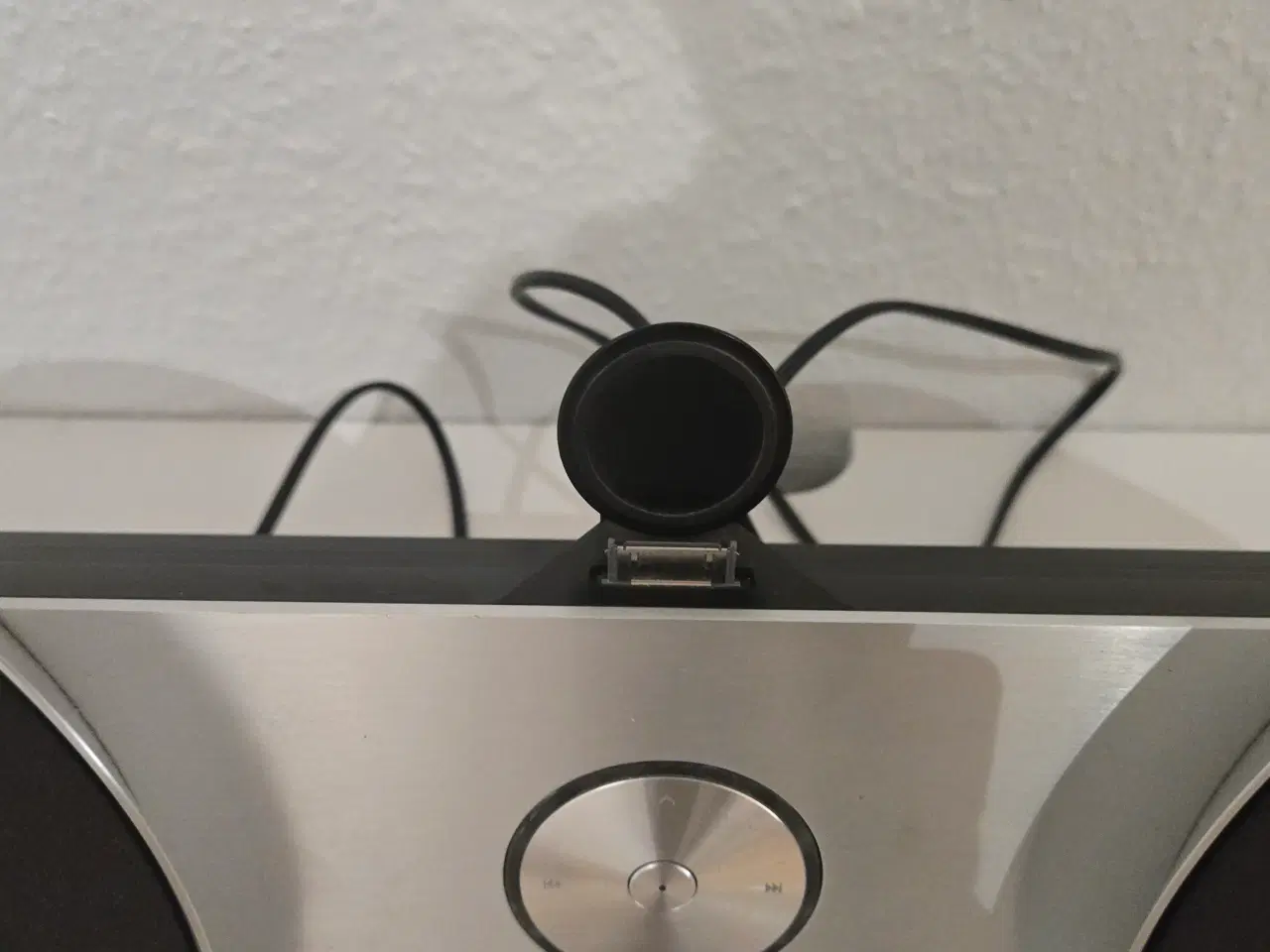 Billede 5 - Lækker Bang og Olufsen højtaler med fjernbetjening