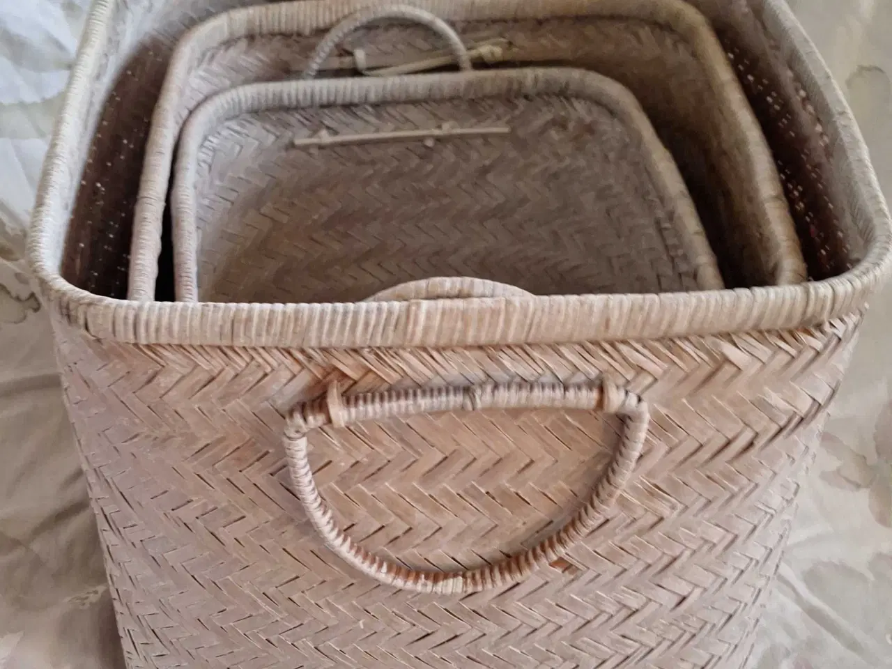 Billede 1 - 3 flotte flet kurve sælges samlet. Opbevaring
