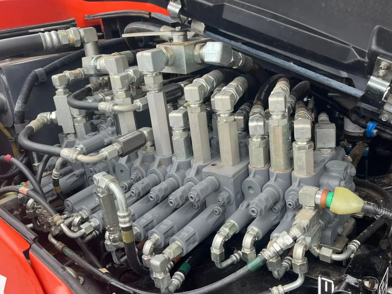 Billede 19 - Kubota KX080-4 Engcon rotortilt, Centralsmørring og 3 Engcon skovle