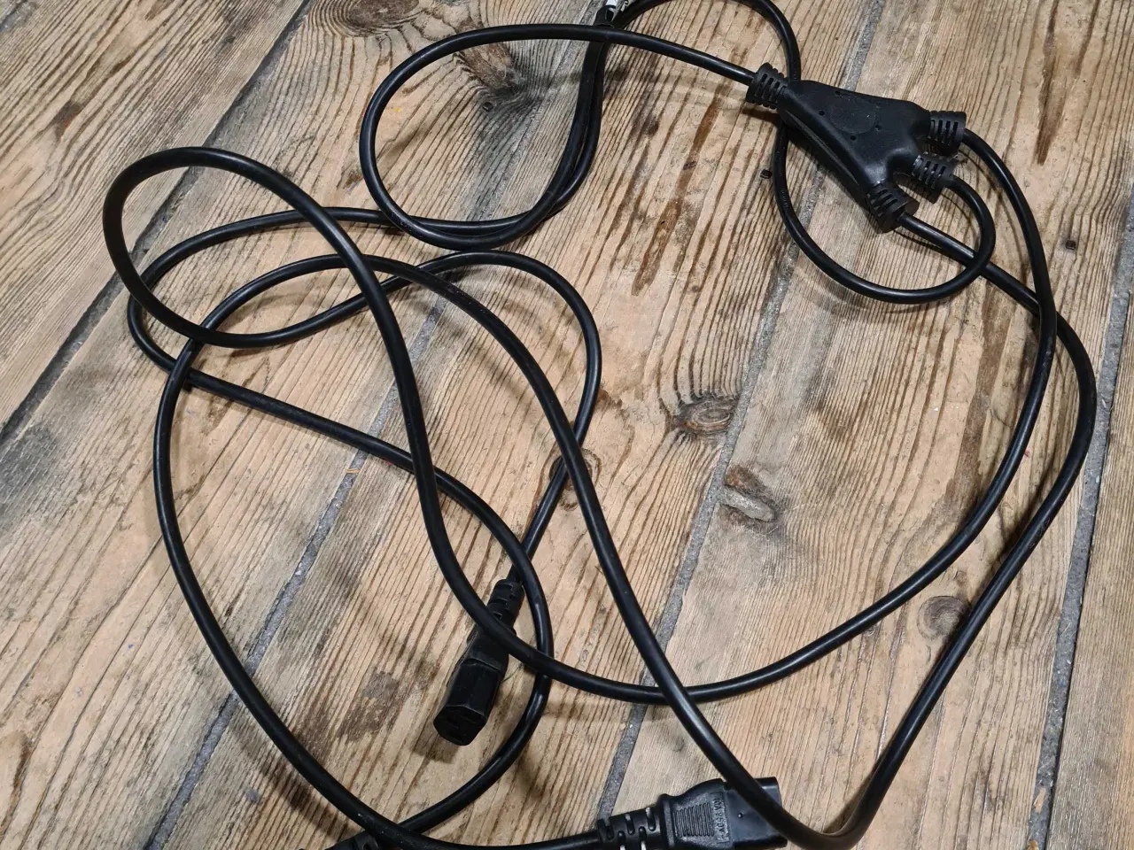 Billede 1 - Triple power kabel 