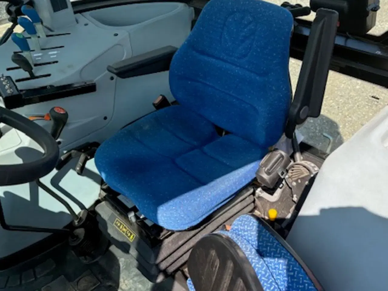 Billede 16 - New Holland T5.95 MED FRONTLIFT + MASSER AF OLIEUDTAG.