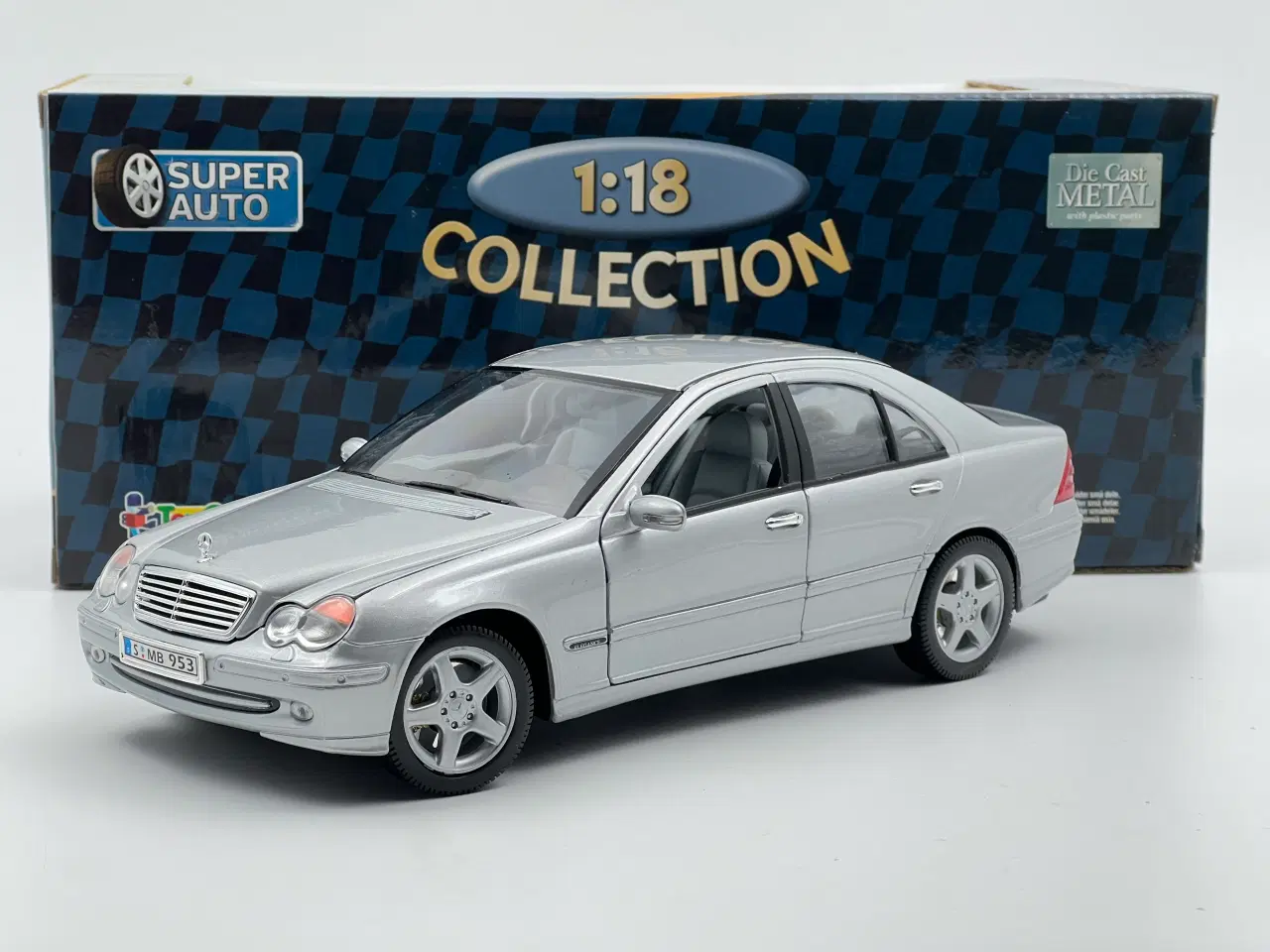 Billede 1 - 2000 Mercedes C320 w203 1:18  Type W203 