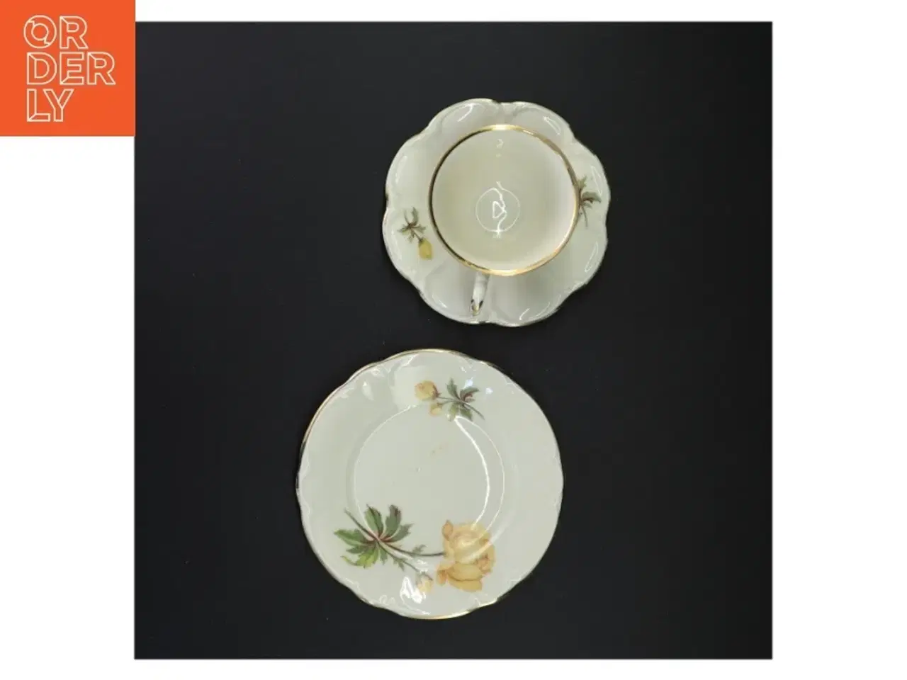 Billede 2 - Porcelænskaffesæt med blomstermotiv fra Antioinette (str. 16 x 8 cm)