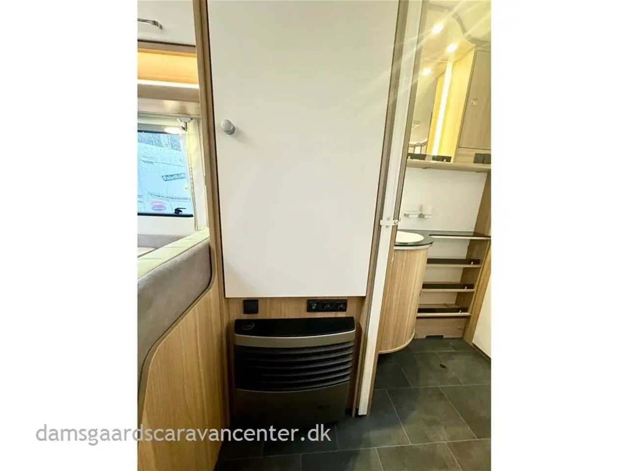 Billede 14 - 2016 - Dethleffs Camper 530 FSK   Franskseng-Køjer-Gulvtemp-Telt-Aircon