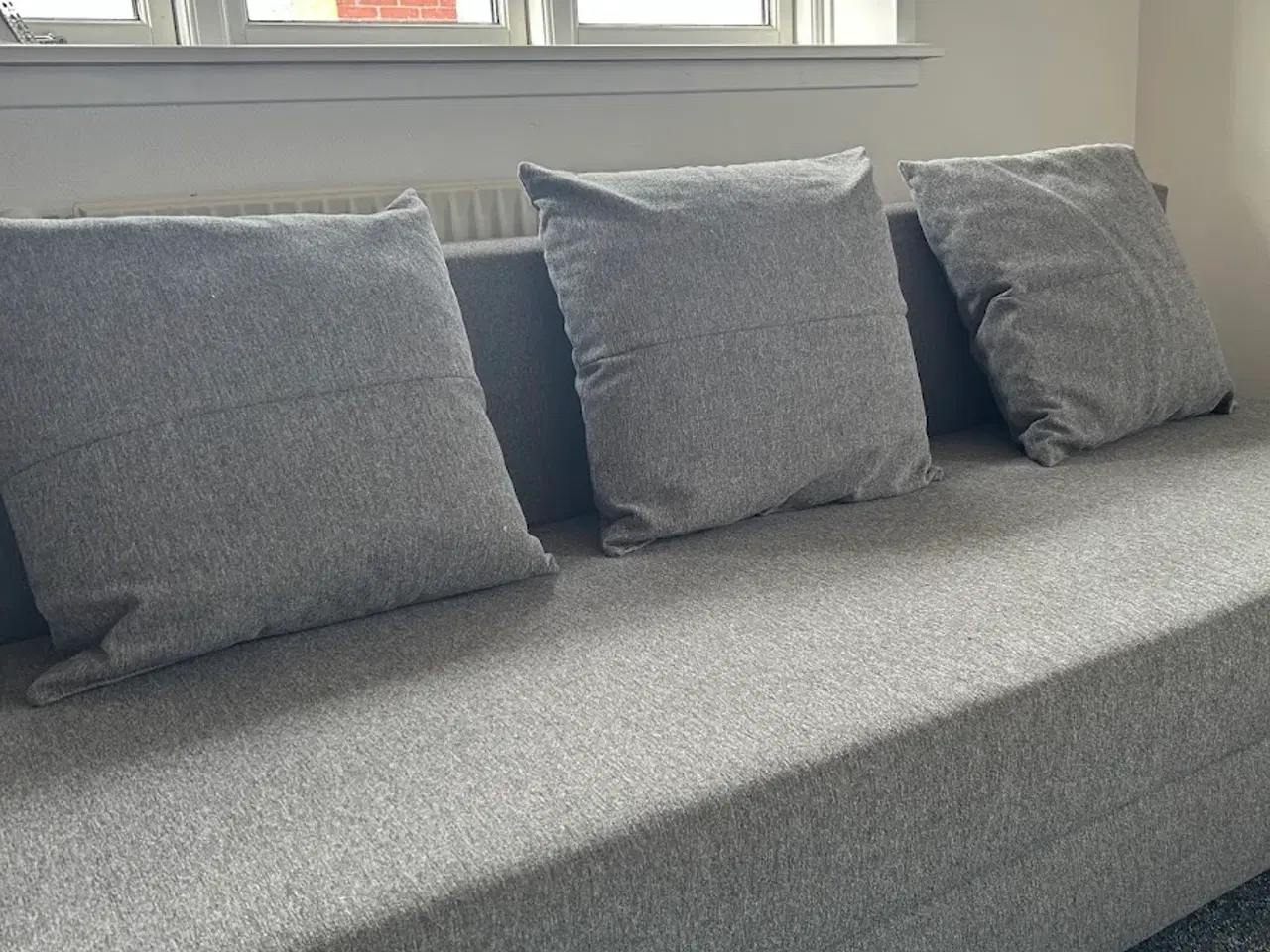 Billede 1 - Sovesofa i gråmeleret stof