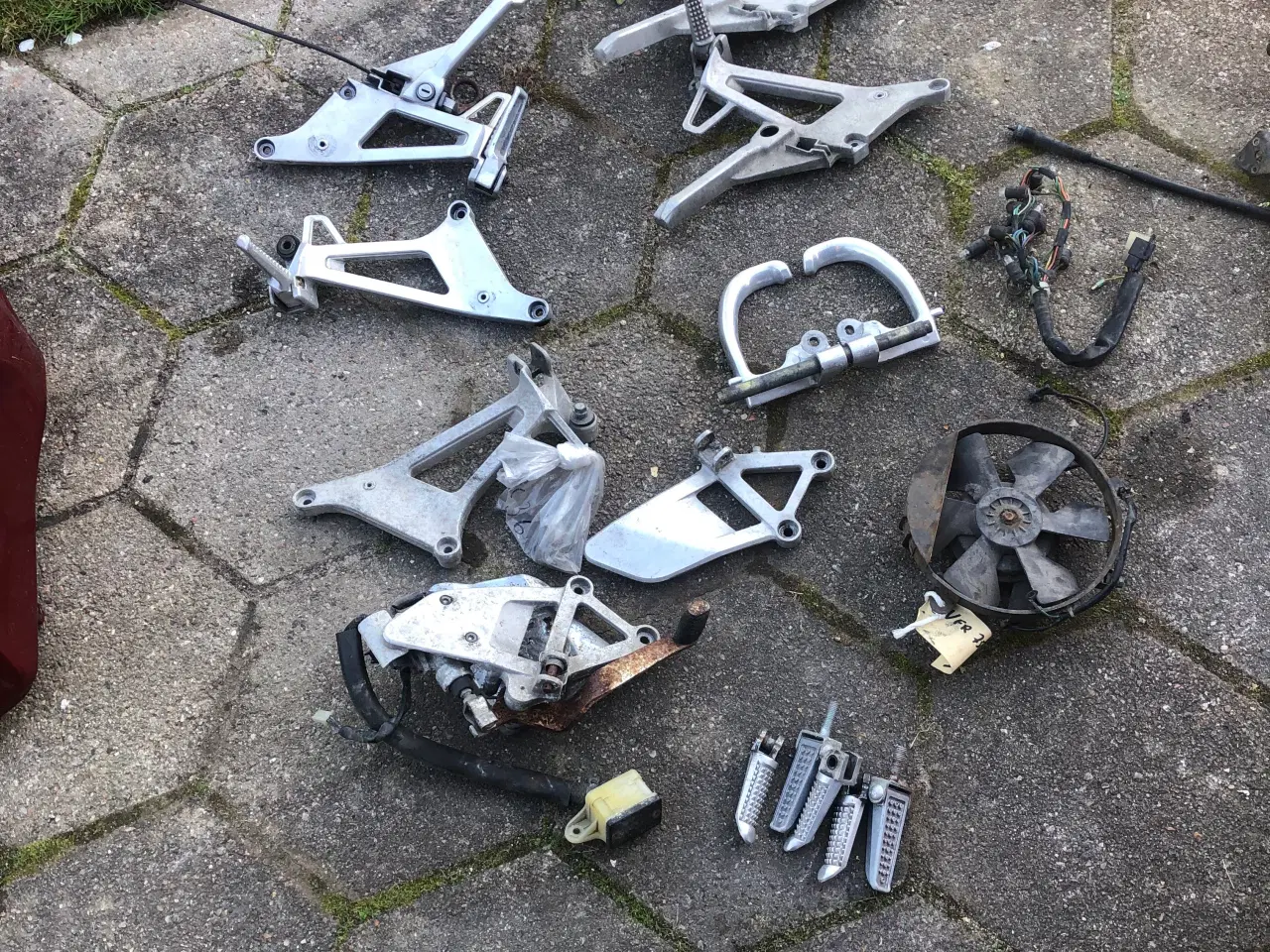 Billede 3 - Honda vfr750f rc36 dele
