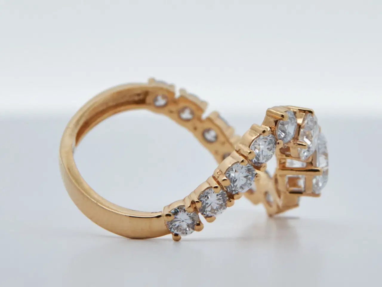 Billede 3 - Forlovelsesring guld. 2.19ct diamant