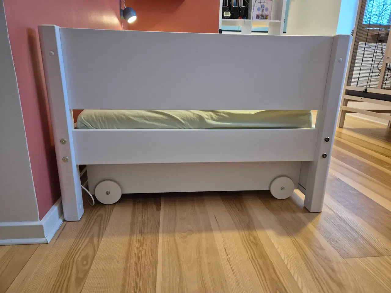 Billede 5 - Fin Flexa seng med lamelbund, skuffer og madras