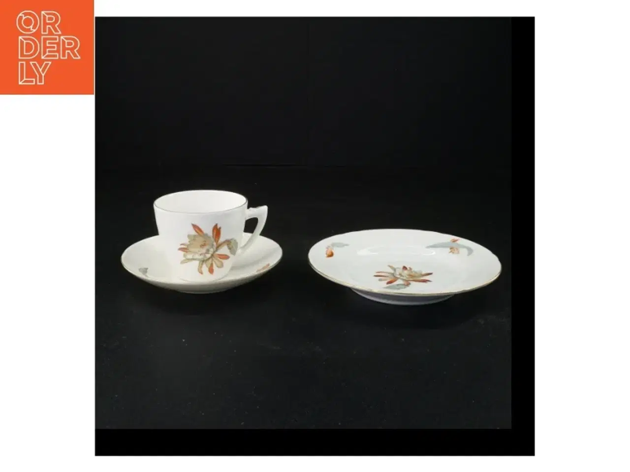 Billede 1 - Porcelænskopper og underkopper fra Bing Og Grøndal (str. 15 x 9 cm)