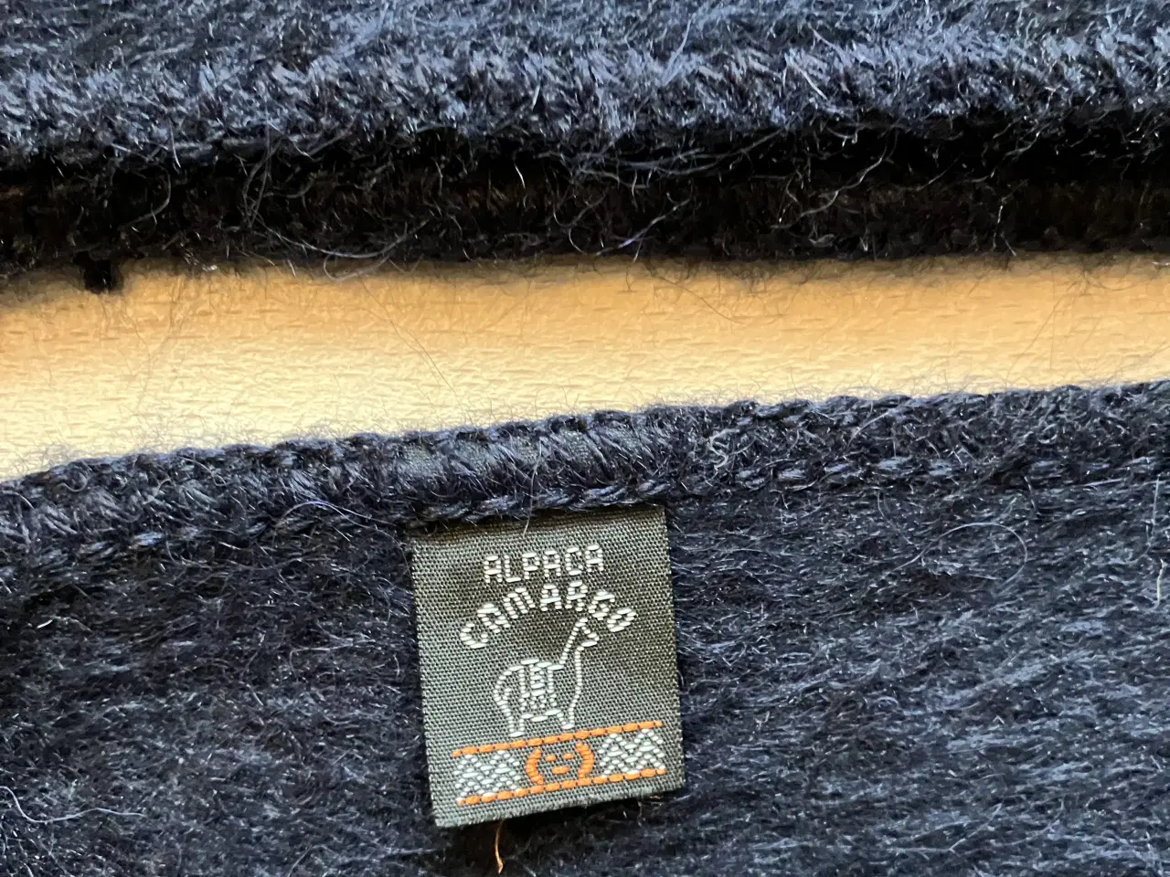 Billede 3 - 2 sorte Alpaca tørklæder fra Camargo.. Nye