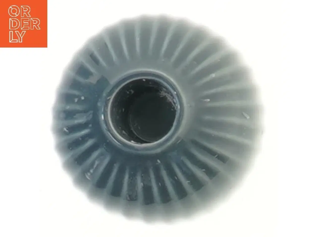 Billede 2 - Ribbet keramisk vase (str. 7,5x6,5 cm)