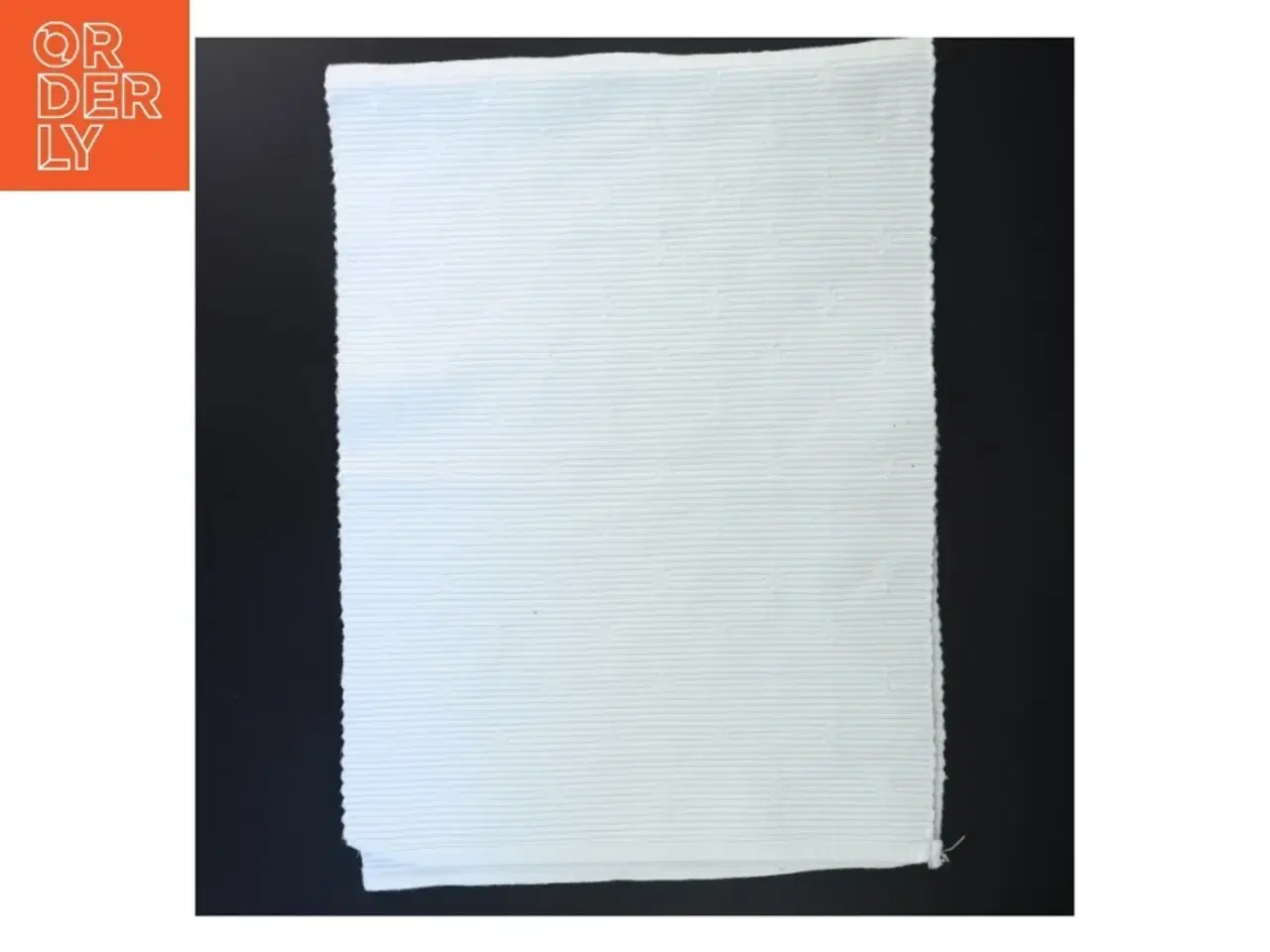 Billede 1 - Hvid bordløber (str. 80x33 cm)