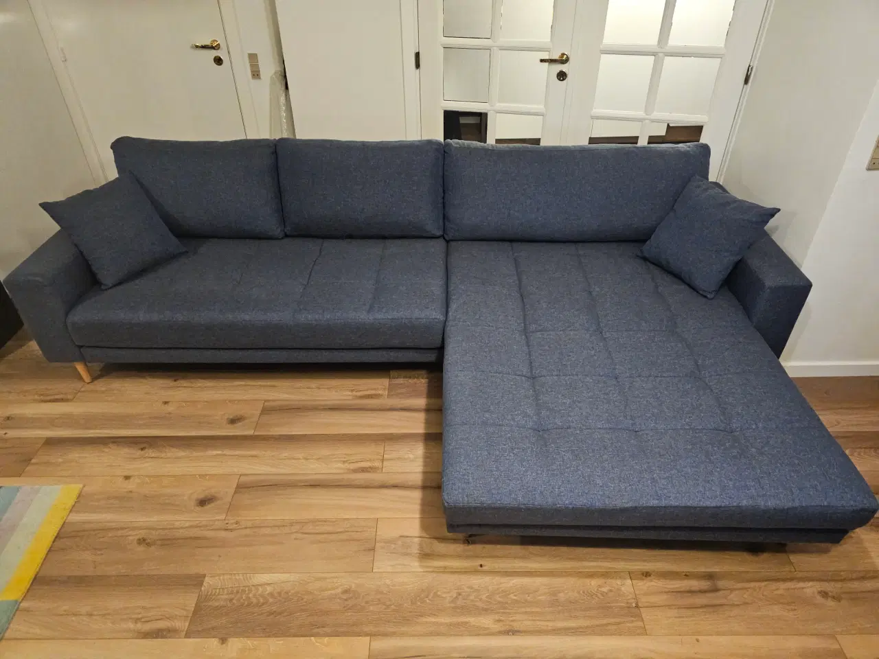 Billede 2 - Højrevendt Chaiselongsofa – God Stand