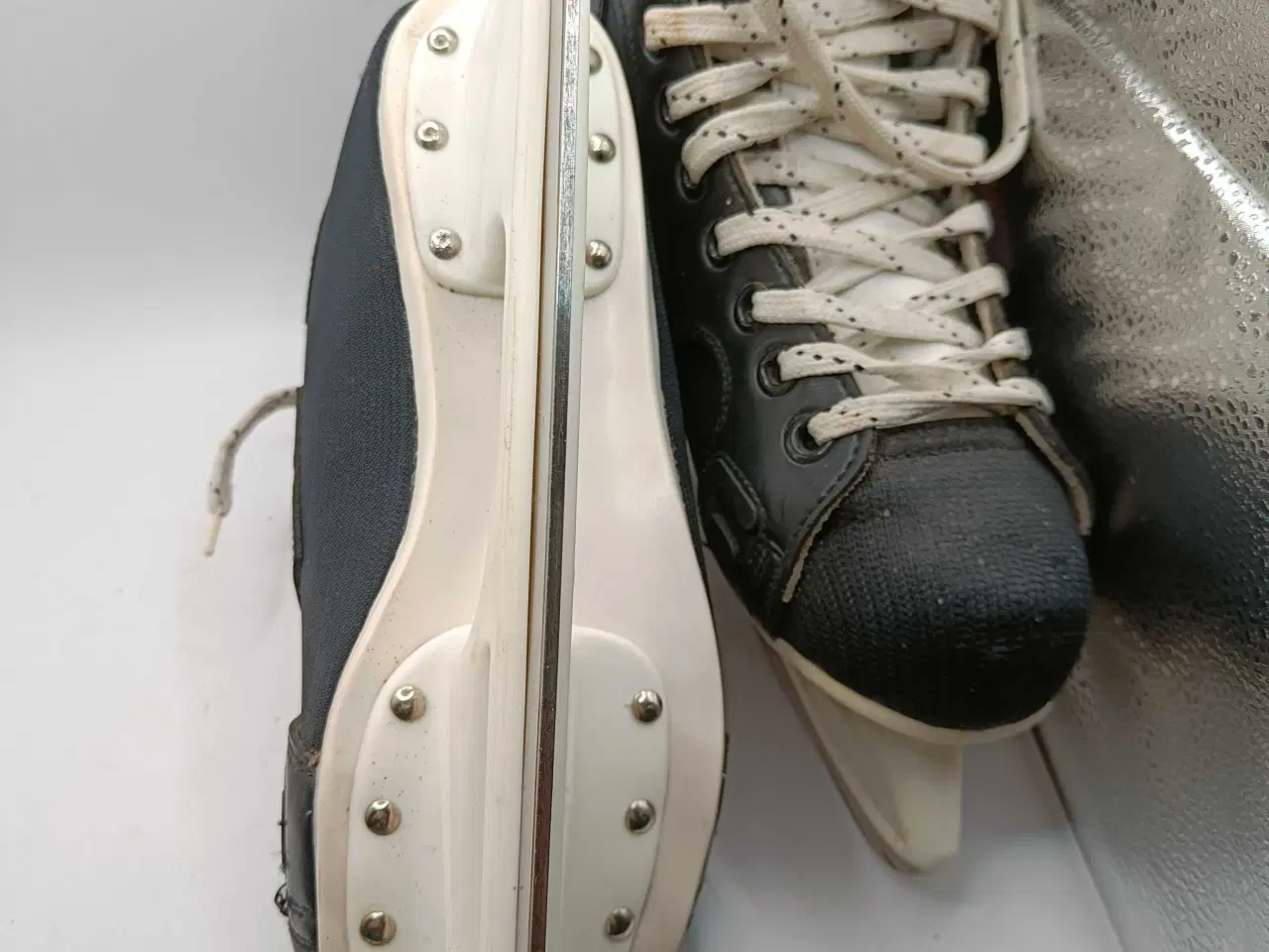 Billede 4 - Ishockey skøjter 41str 