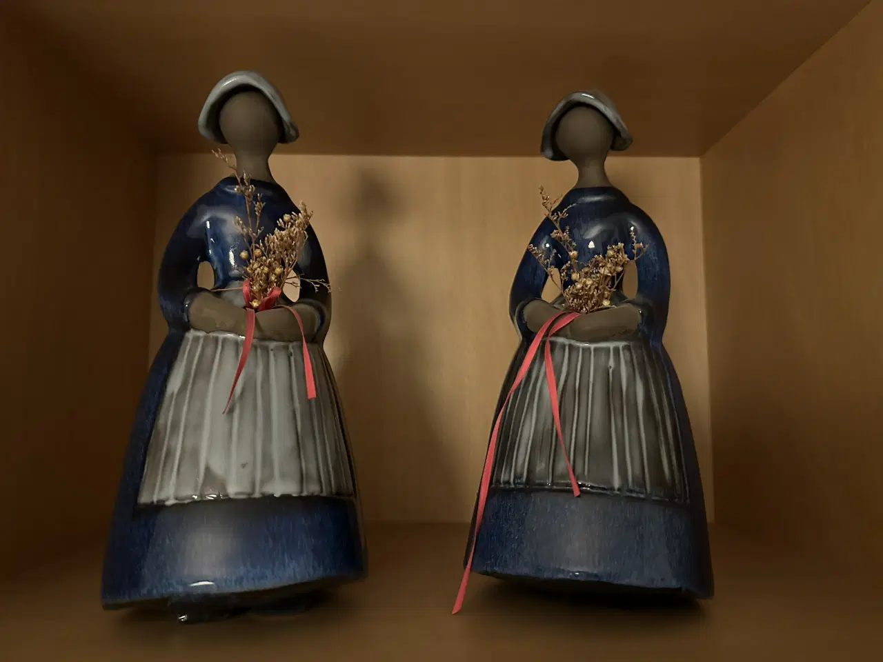 Billede 1 - Fiskepigen/Blomsterpigen af Elsi Bourelius Sweden