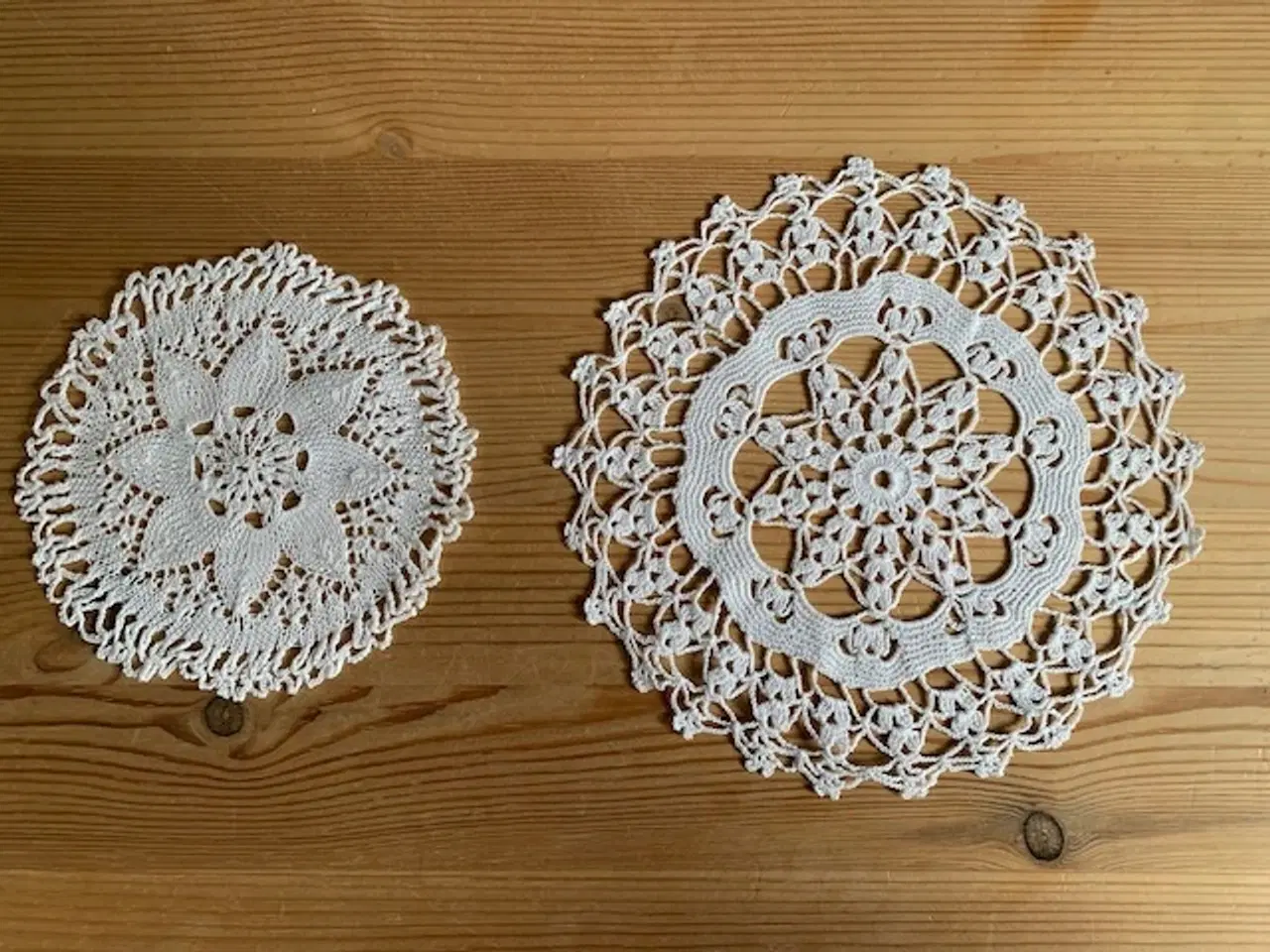 Billede 1 - Flakoner enten hæklet eller strikket - retro