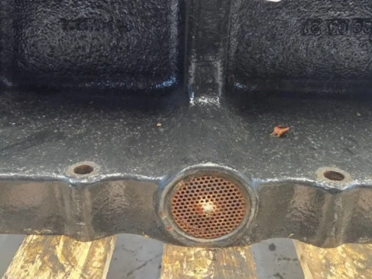 Billede 18 - Case Farmall 115C Frontvægt Holder 84313805