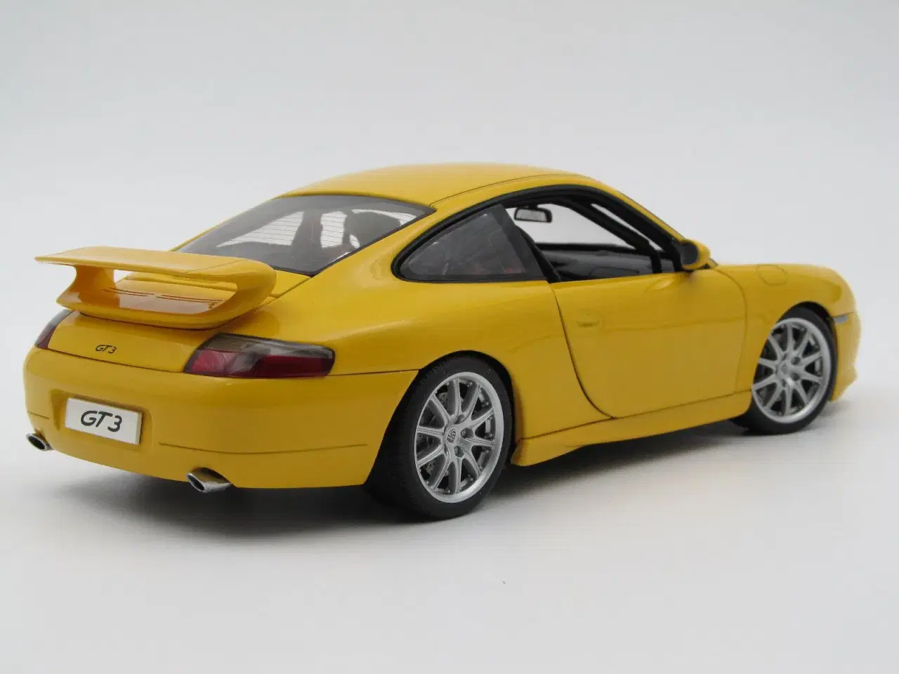 Billede 3 - 1999 Porsche 911 (996) GT3 fra AUTOart - 1:18