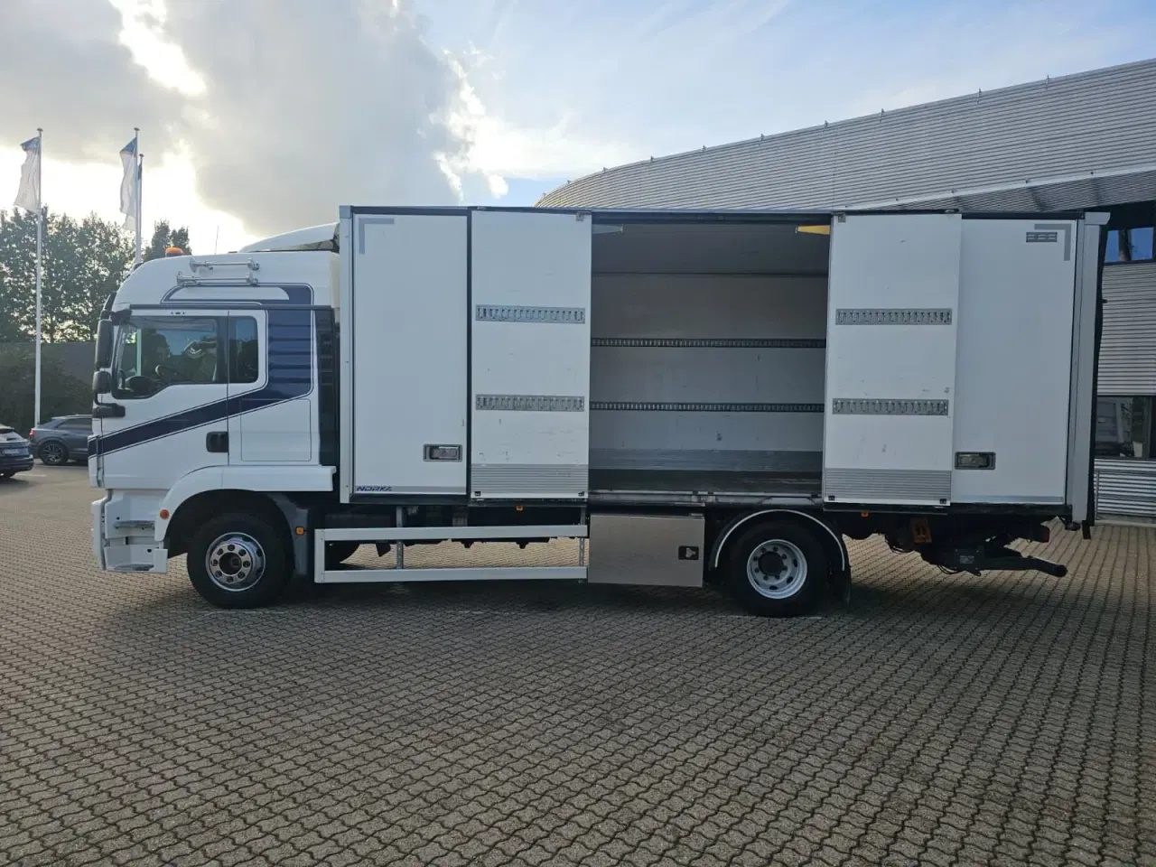 Billede 12 - MAN TGM 15.290, Lukket kasse