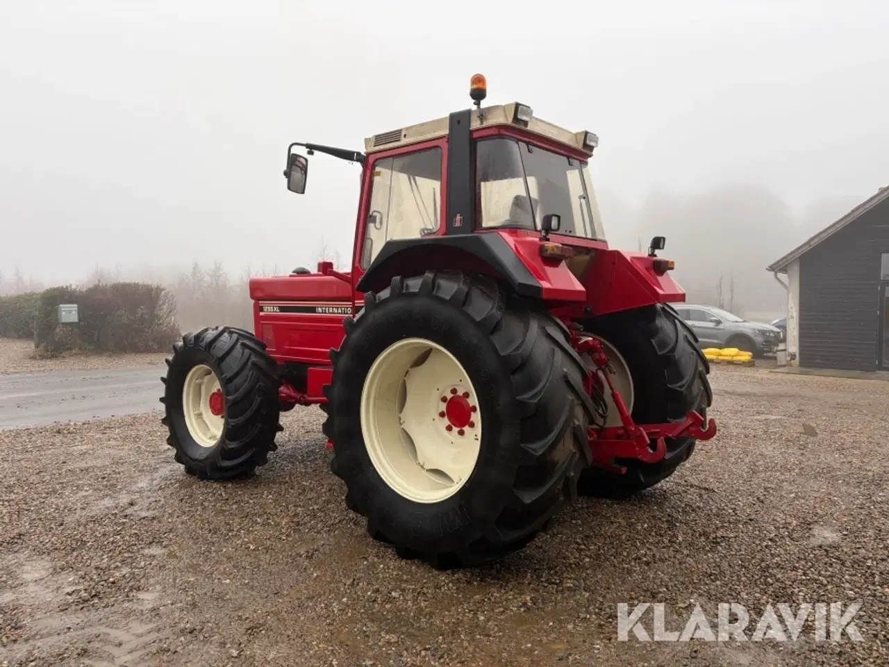 Billede 3 - Traktor IH 1255 XL med frontlift