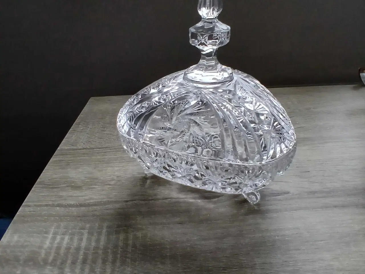 Billede 2 - Smuk stor facet slebet krystal bonbonniere