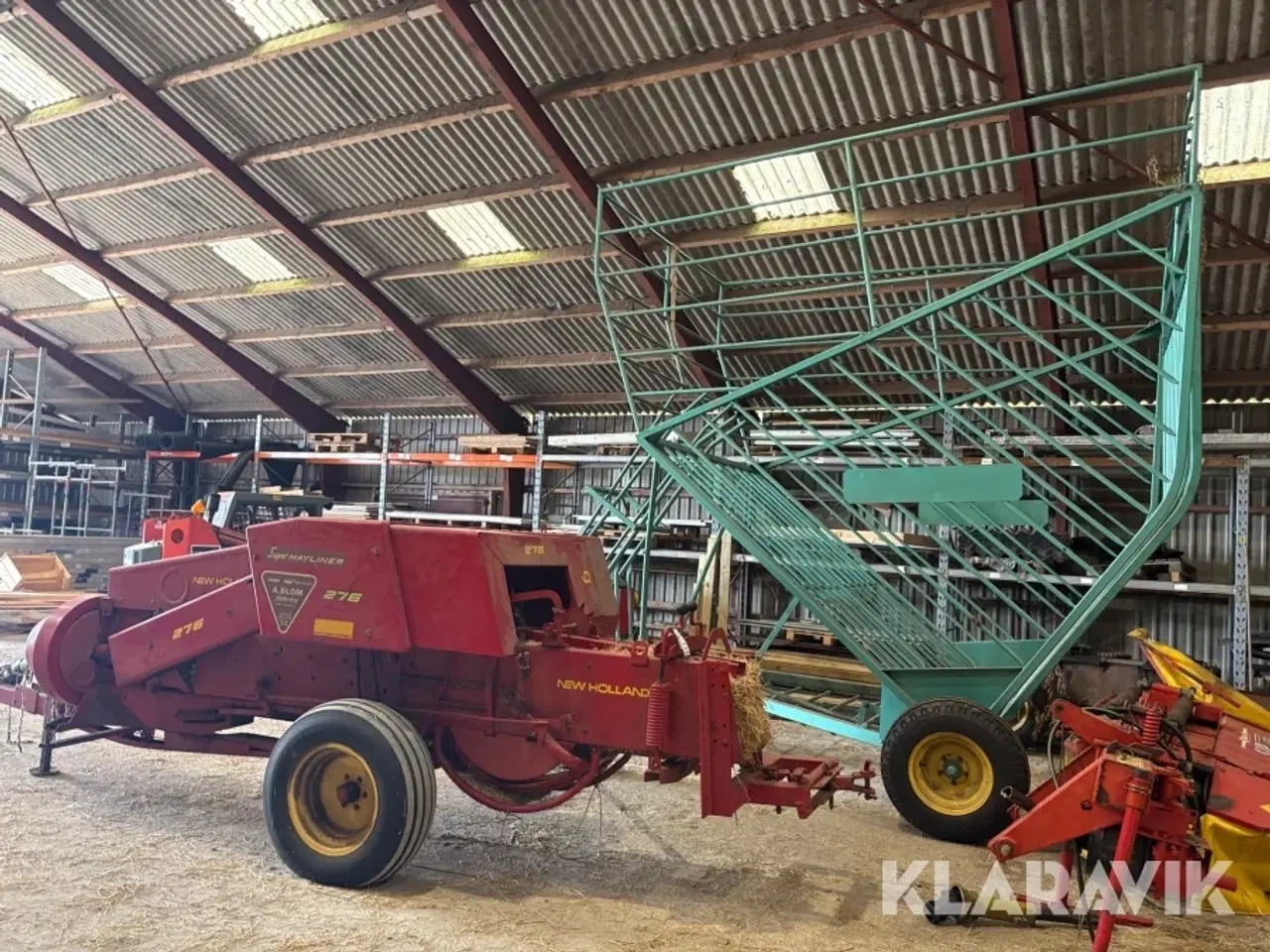 Billede 7 - Ballepresser og vogn New Holland 276