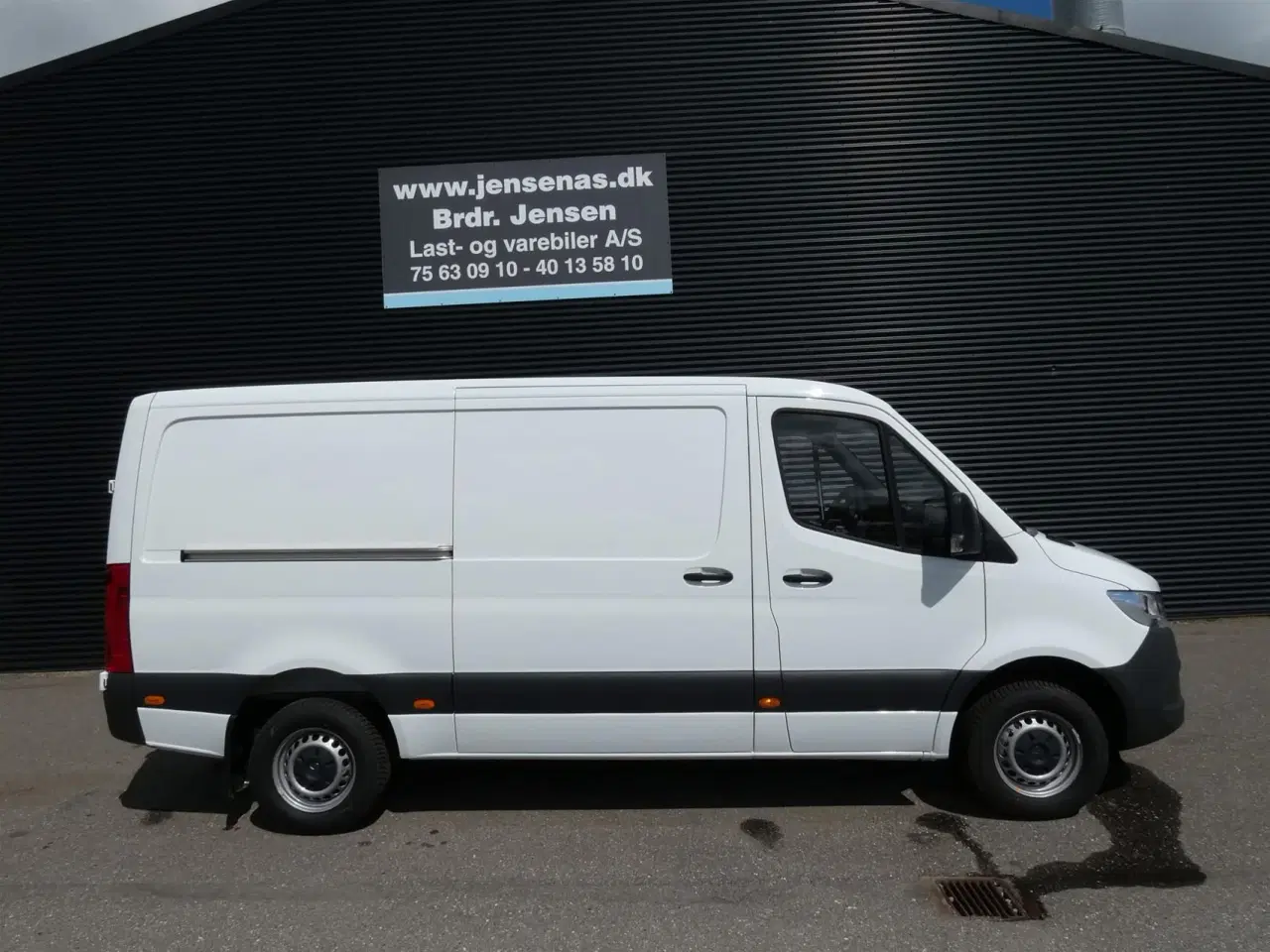 Billede 2 - Mercedes-Benz Sprinter 317 2,0 CDI A2 H2 RWD 9G-Tronic 170HK Van Aut.