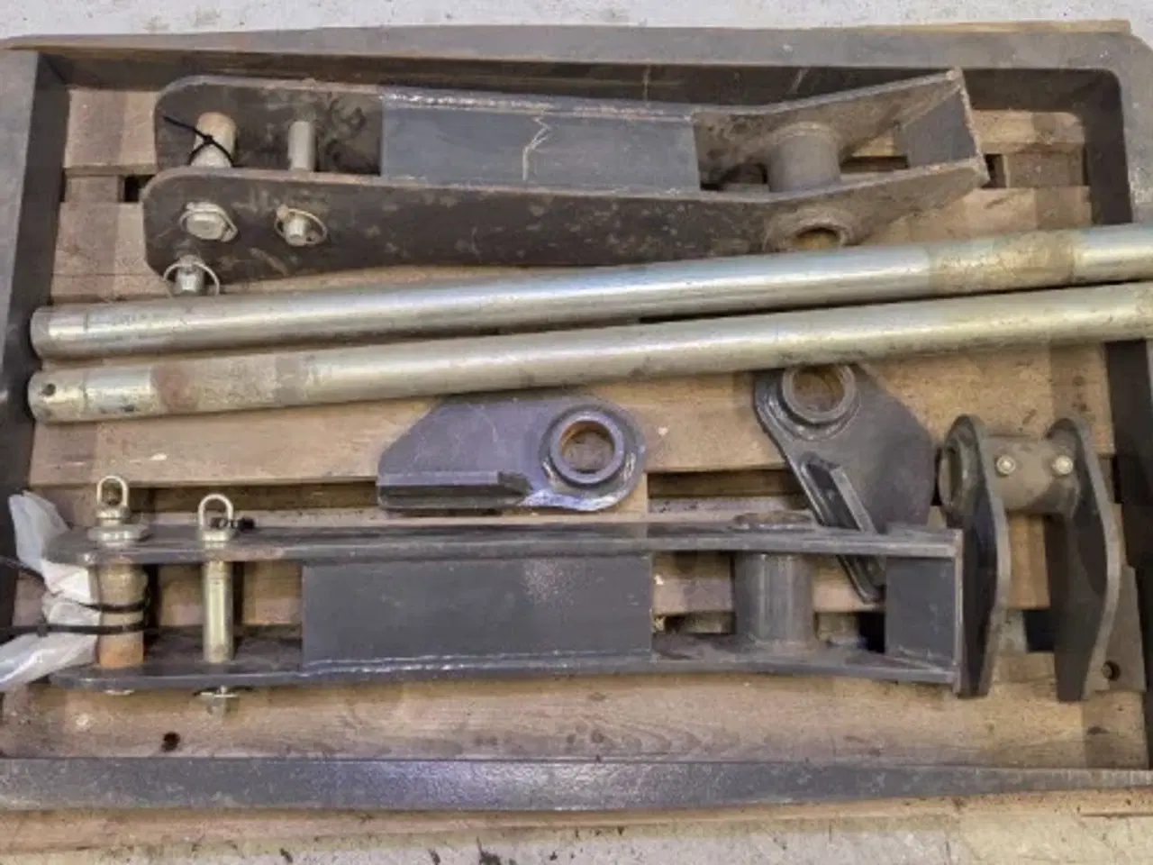 Billede 11 - New Holland B115C Pallegafler Kit 87310367