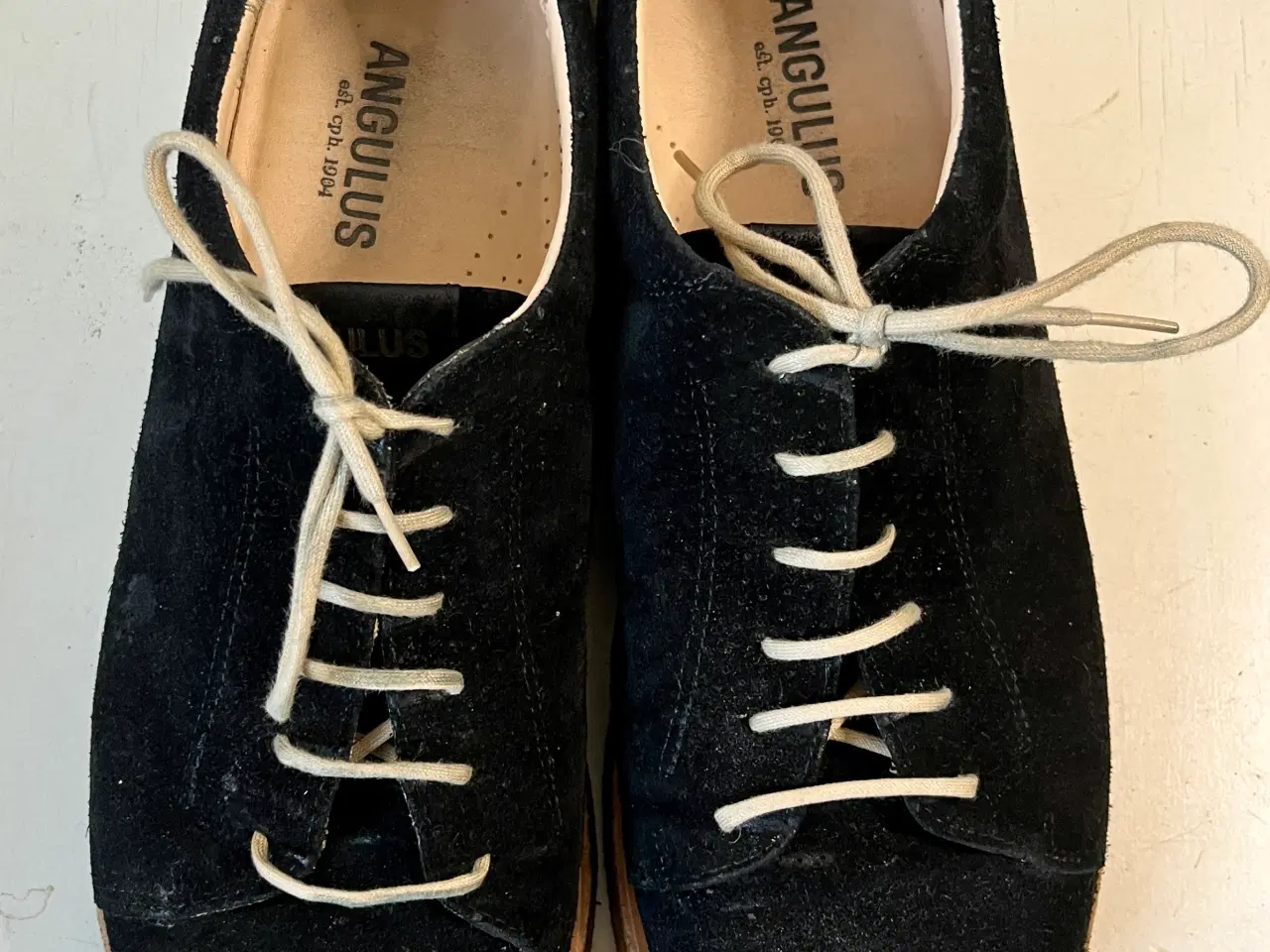 Billede 2 - Angulus, snøresko, str 41