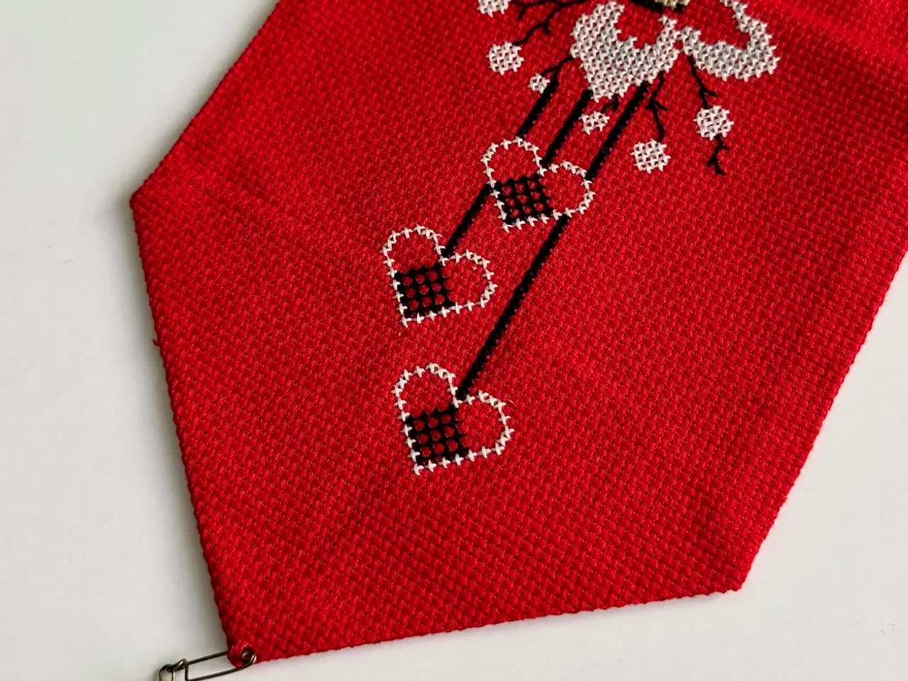 Billede 3 - Broderet klokkestreng, rød