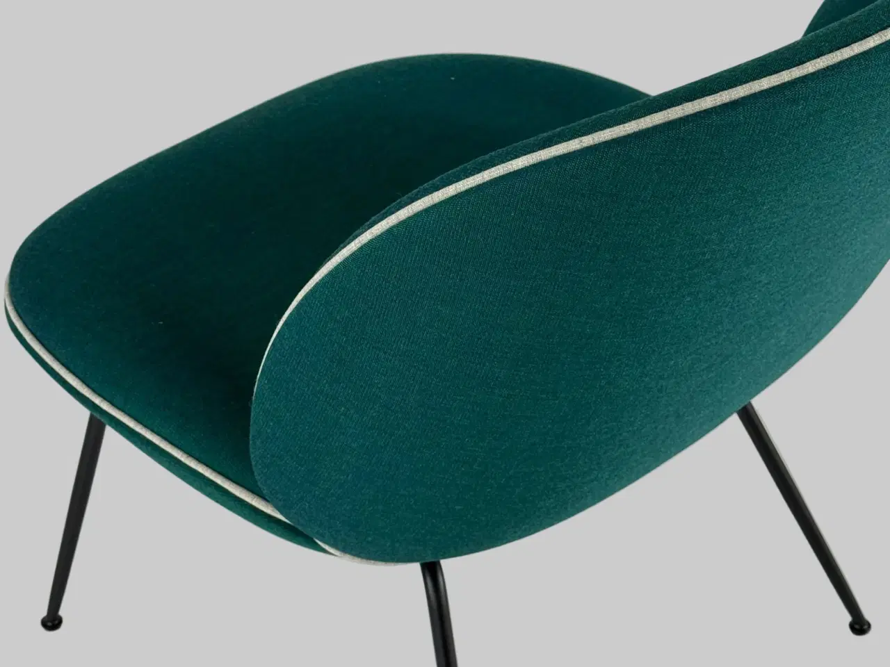 Billede 6 - GUBI Beetle Loungestol – Grøn/Sort Stel