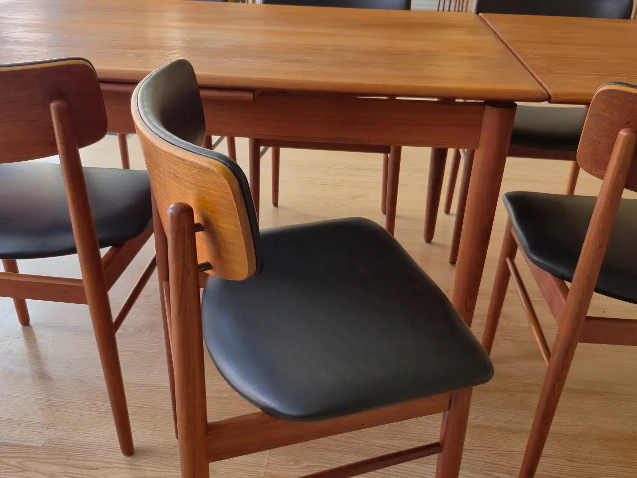 Billede 3 - 6 Teak stole, nypolstrede