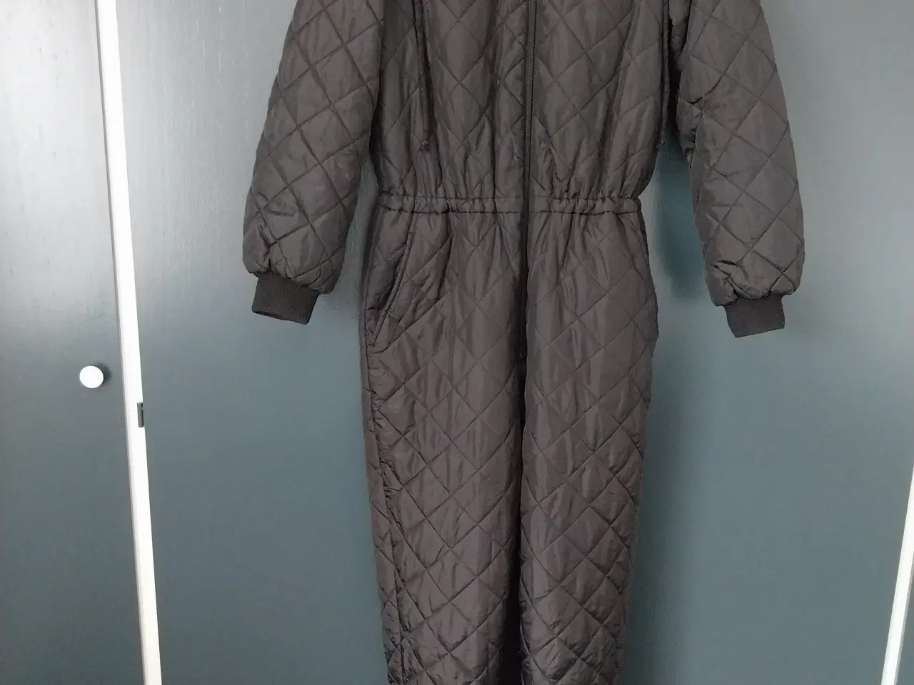 Billede 1 - Thermodragt med påsyet hætte