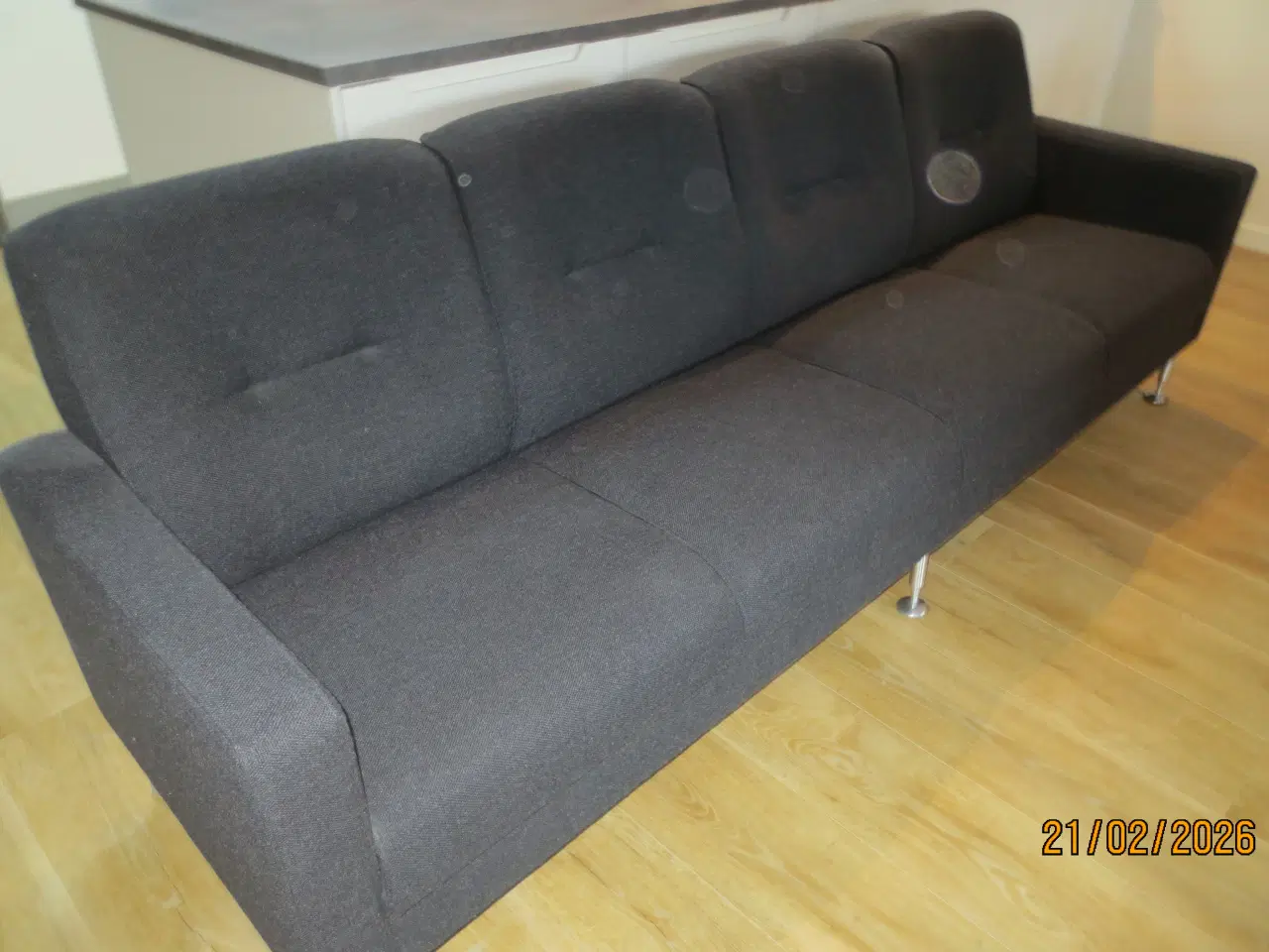 Billede 1 - 1 stk Farstrup 4 personers sofa med sort stof