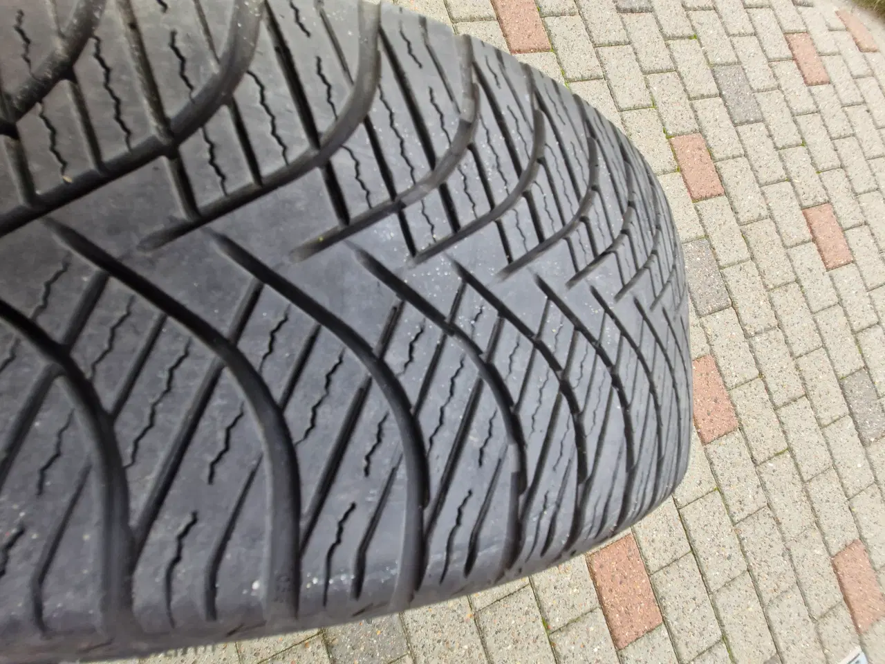 Billede 6 - alufælge sort 17" med gode helårsdæk