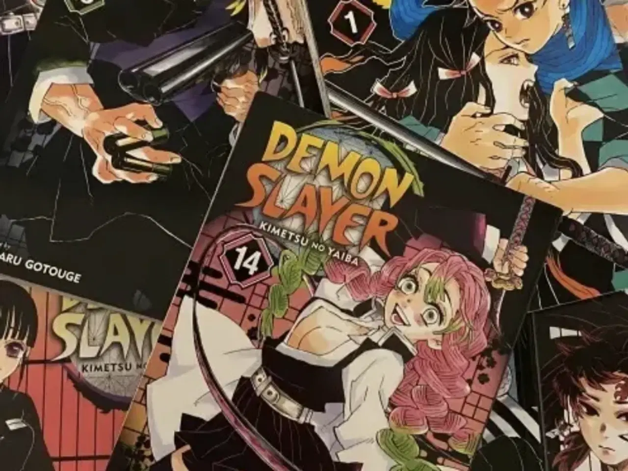 Billede 1 - Demon Slayer bøger