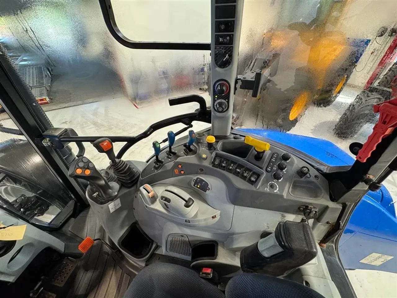 Billede 14 - New Holland T5.110 EC KUN 2700 TIMER OG AFFJEDRET KABINE!