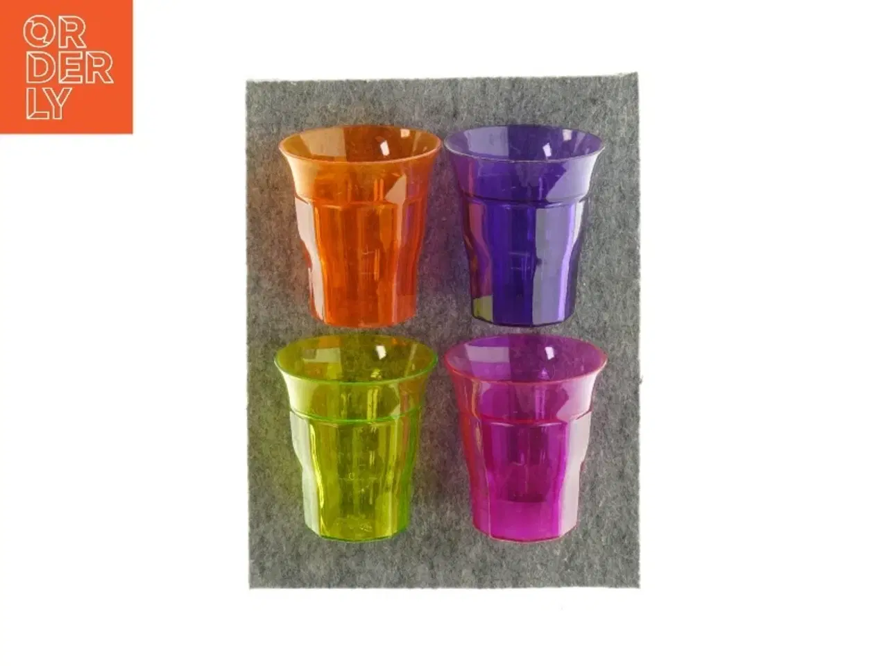 Billede 1 - Plastkopper (4 stk) (str. 8 x 7 cm)