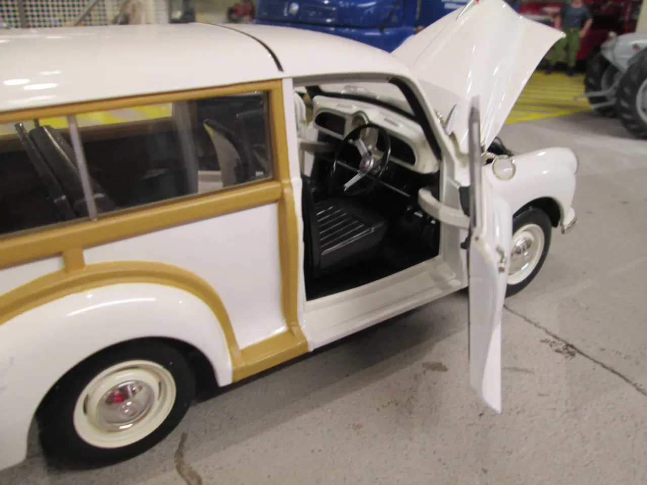 Billede 4 - Morris Minor 1966   Minichamps 1:18