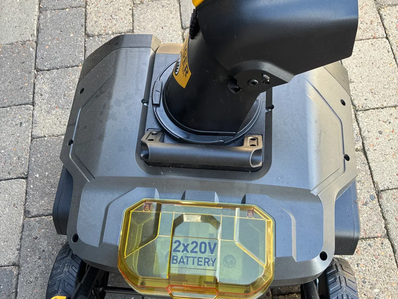Billede 4 - Snerydder med batterier og hurtiglader