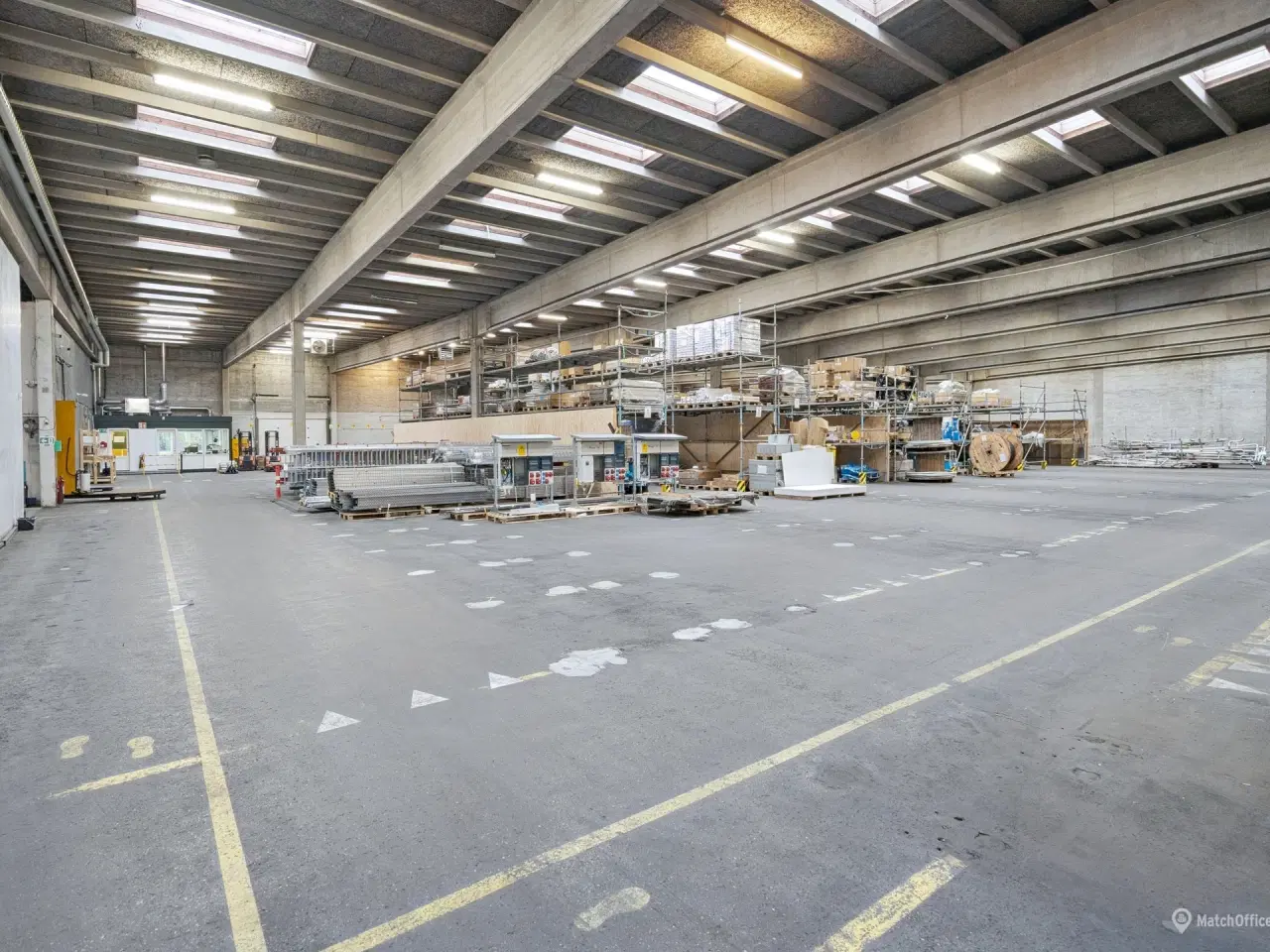 Billede 12 - Højloftet lagerlokale til leje på Naverland med stor fleksibilitet og all inklusive