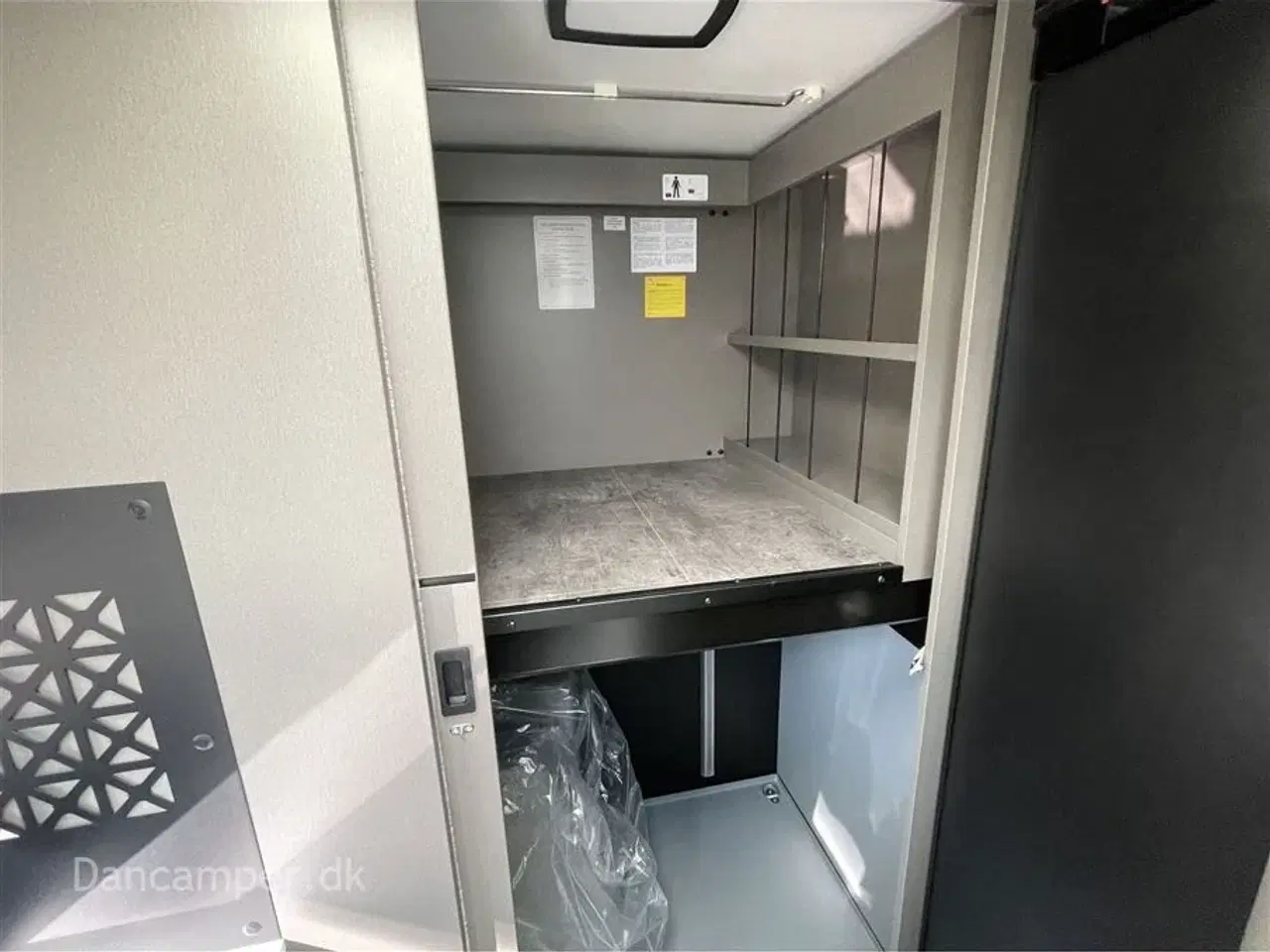 Billede 27 - 2024 - Chausson X650 Exclusive line TILBUDSPRIS 1.019.900,- SPAR kr. 50.000,- Camper med stor Lounge og siddegruppe, 9-trins automatgear, sænkeseng, stor garage, specialfælge, Artic, Connect- og X-tilbehørspakke ,