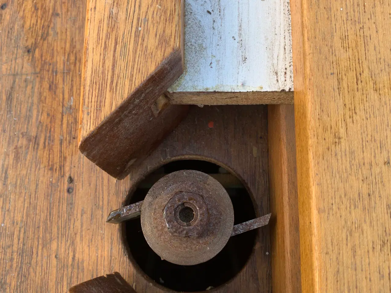 Billede 6 - Bordfræser med Træbord og Justerbar Beskyttelse