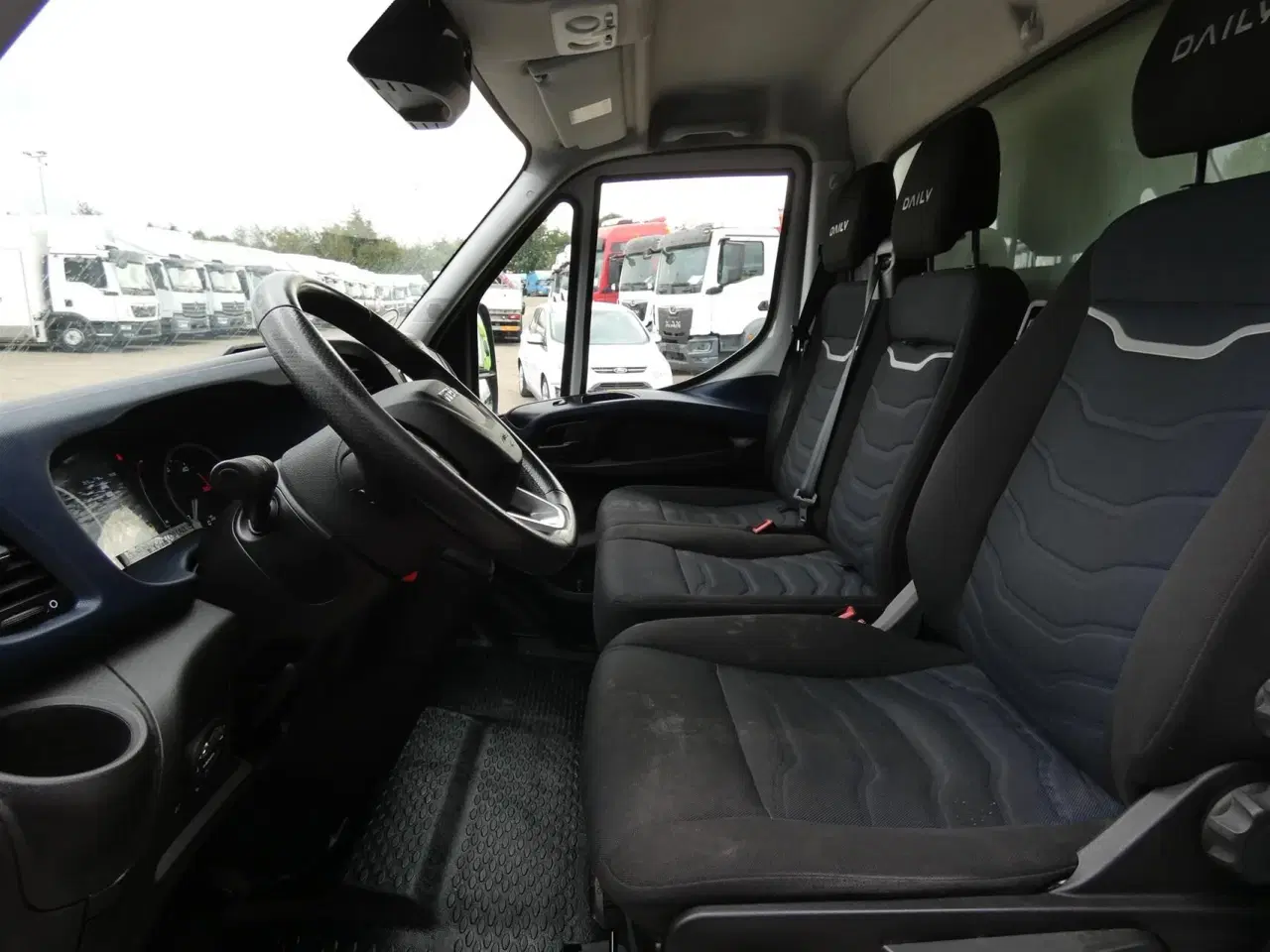 Billede 11 - Iveco Daily 35S18 4100mm 3,0 D 180HK Ladv./Chas. 8g Aut.