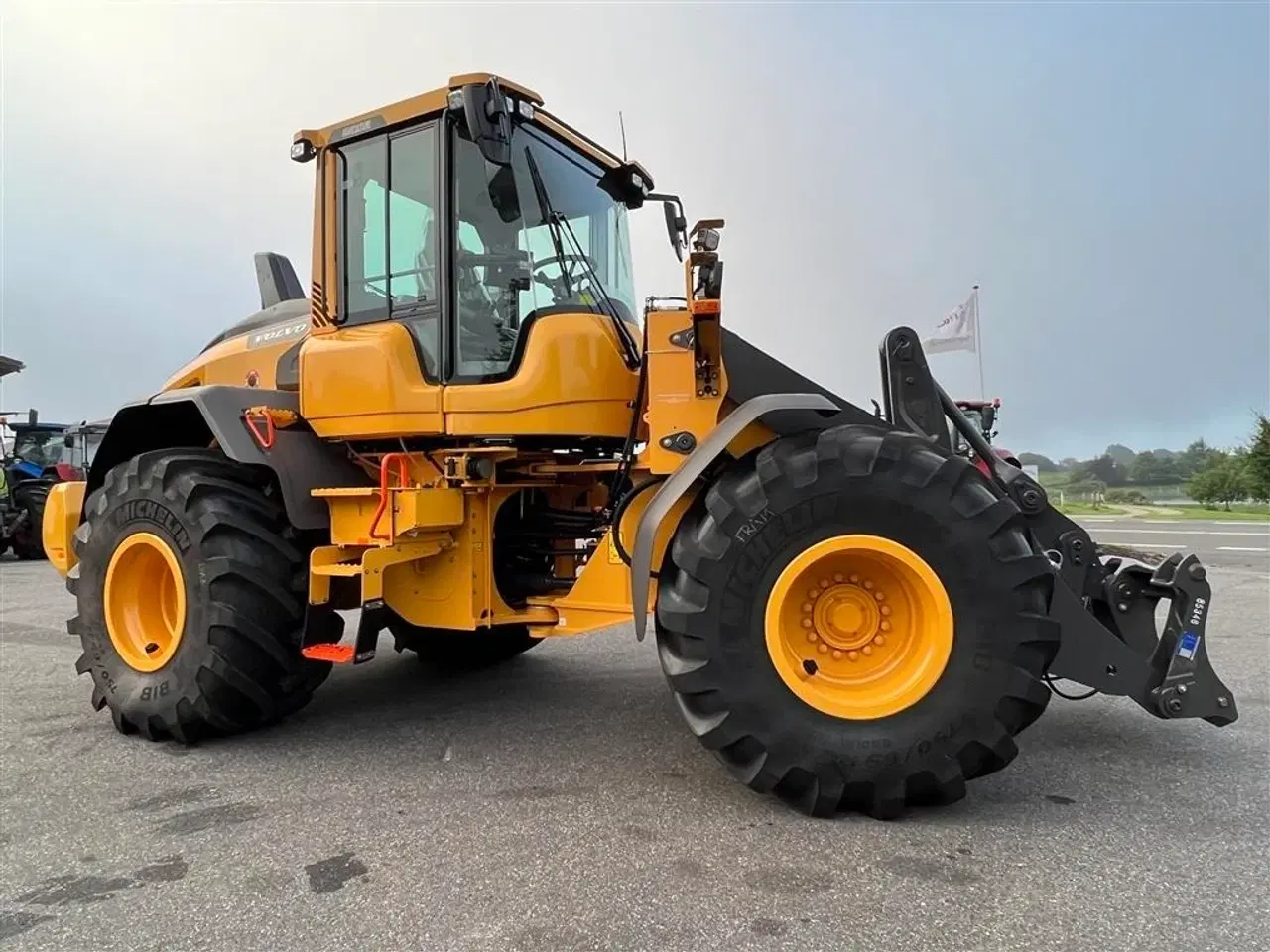 Billede 8 - Volvo L 90 H AGRICULTURE OG LANG BOM! KUN 1200 TIMER! TIL OMGÅENDE LEVERING!
